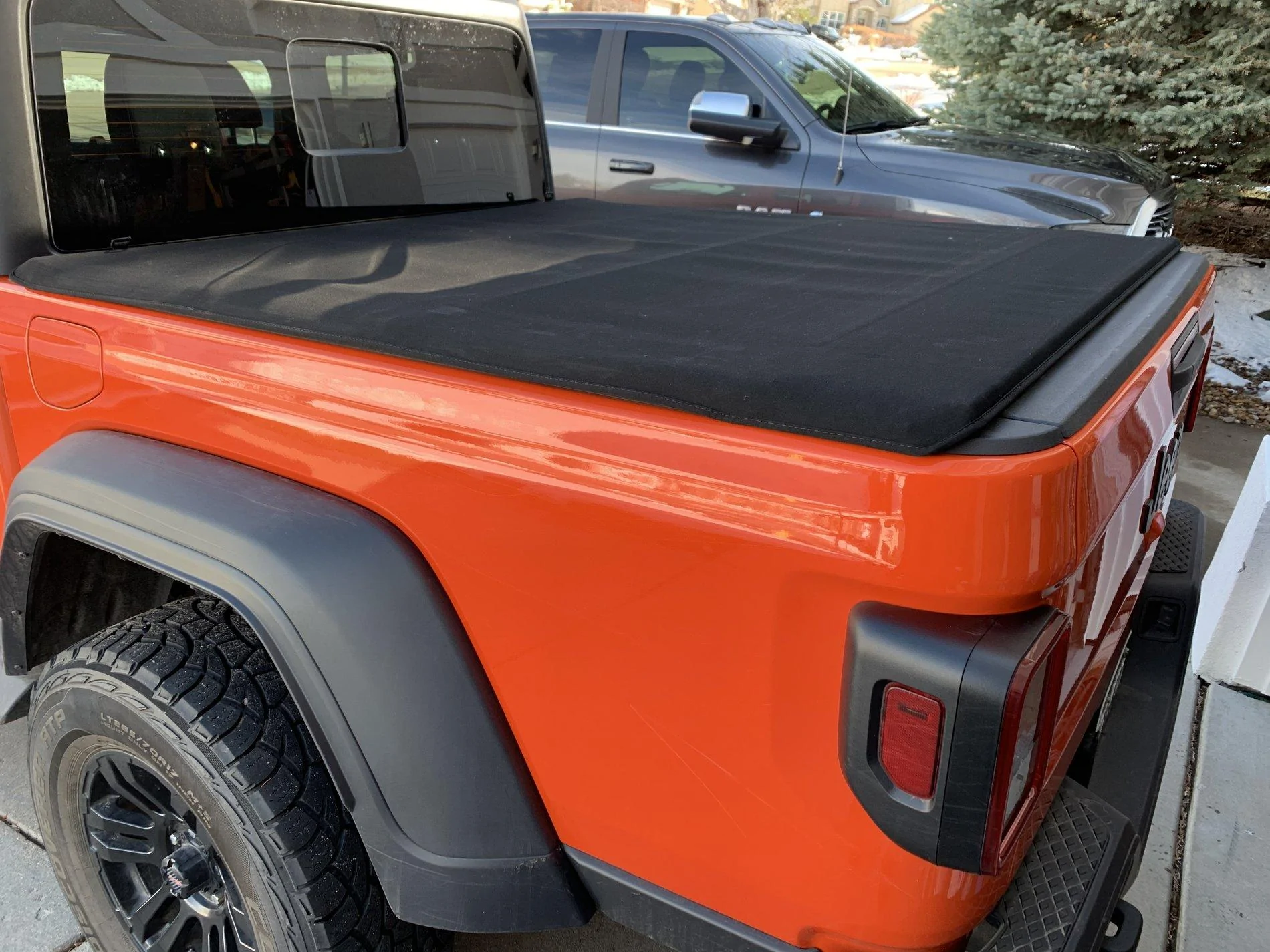 Jeep Gladiator OEM/Factory Tonneau Cover Bed Cover For Sale - Colorado IMG_0088