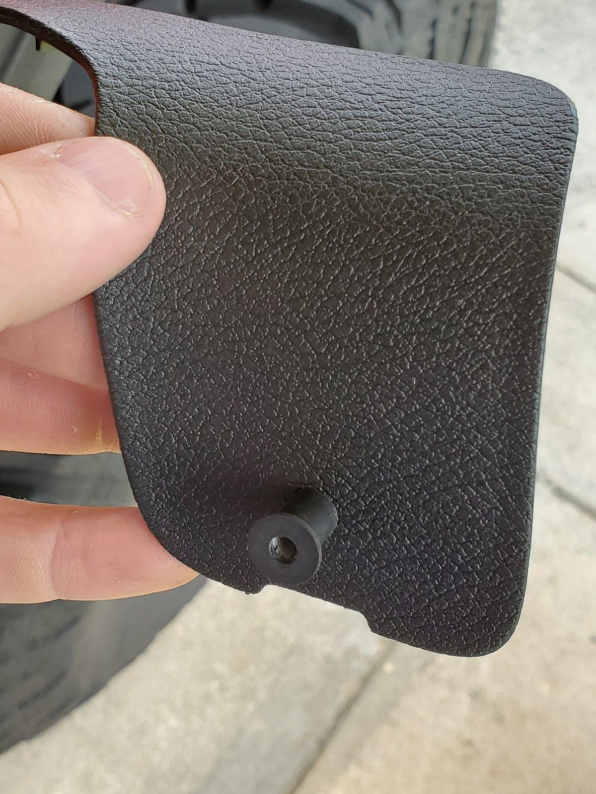 Jeep Gladiator Pro tip. Pull knob install for hard top cover. 20200331_131618
