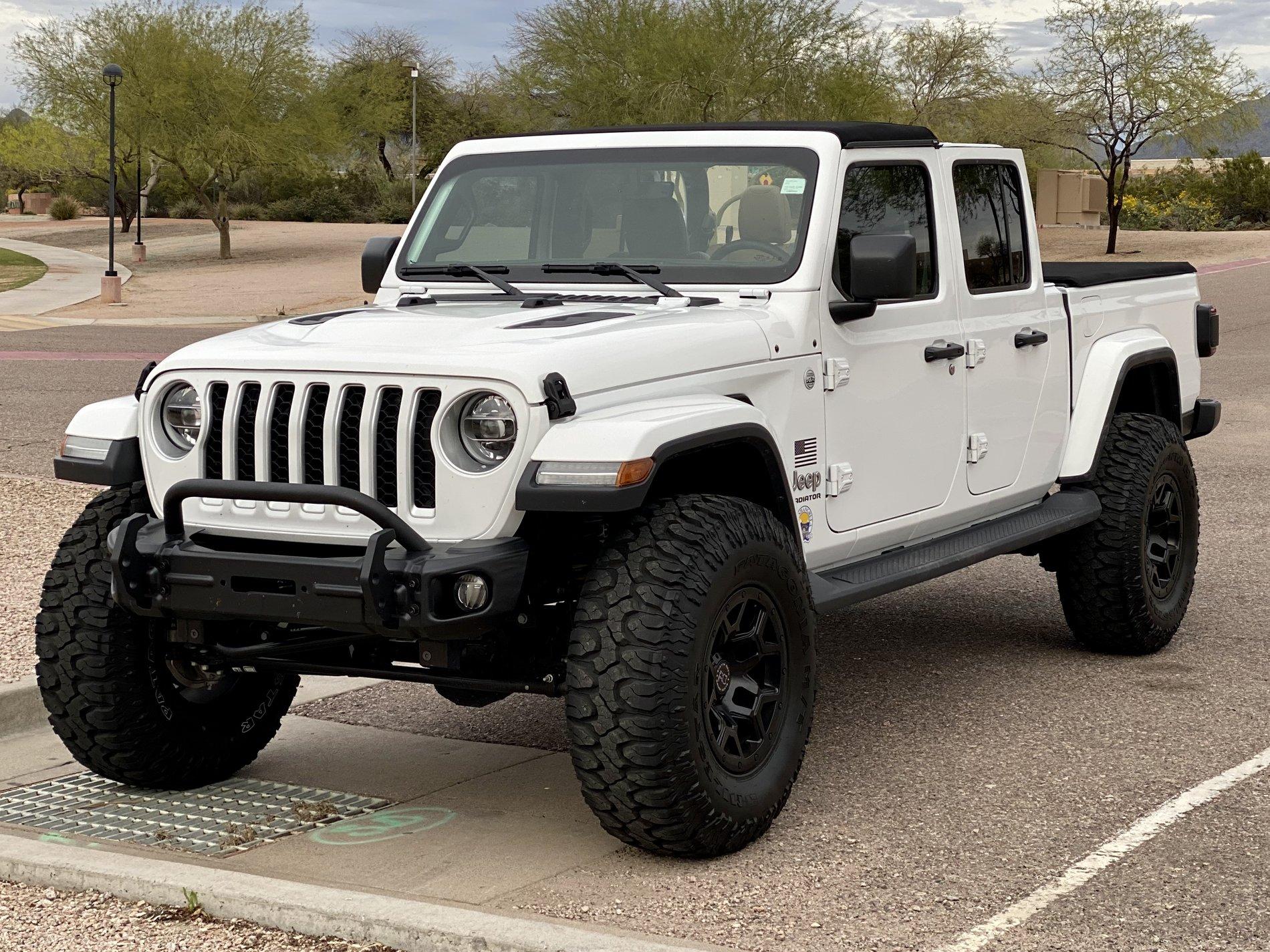 Jeep Gladiator Pictures of 37’s on your gladiator B8831B1E-593E-46CD-87ED-7A28706B33DA
