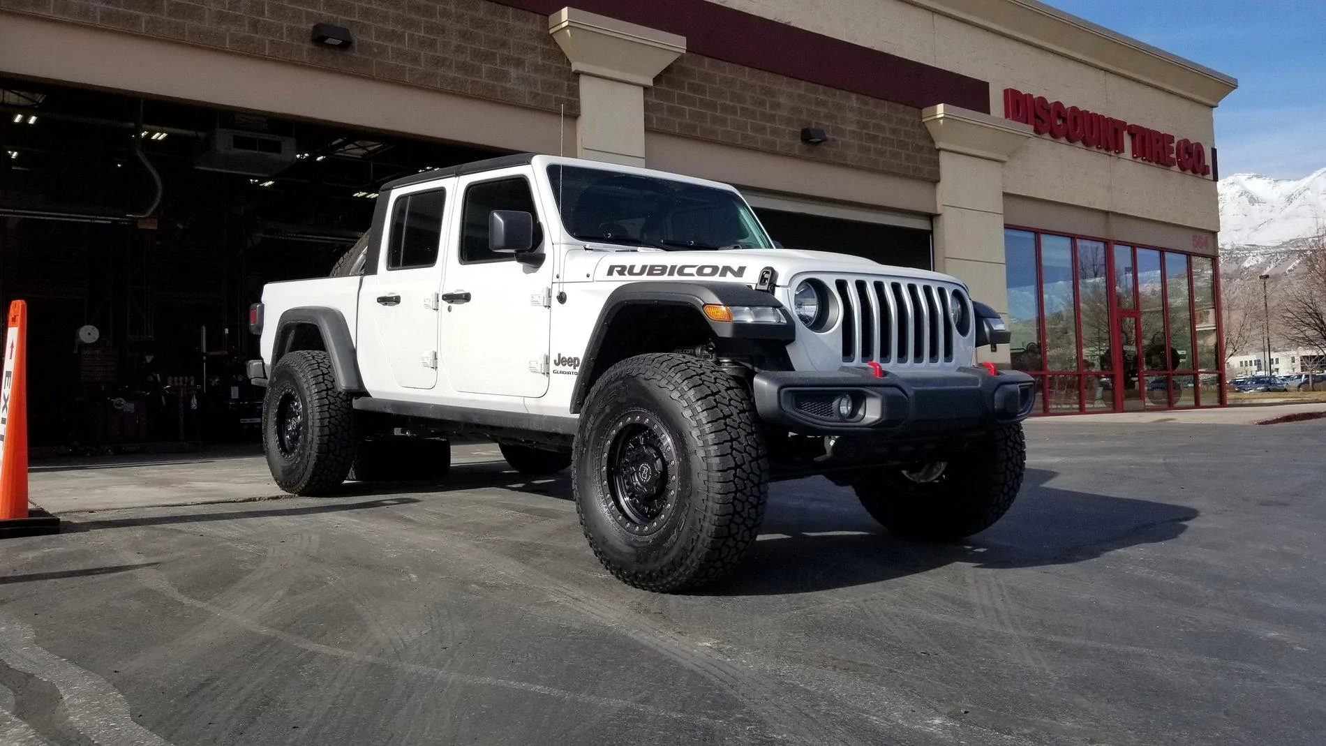 Jeep Gladiator Jeep Wagoneer / Spartan Build [7 Seater Gladiator] 20200228_152649