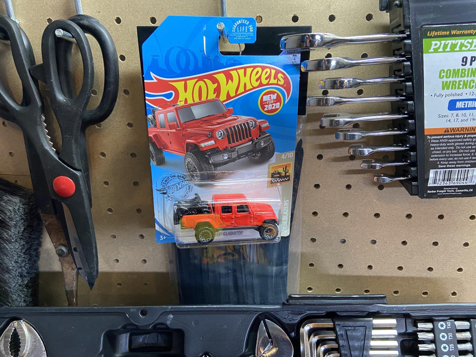 Jeep Gladiator 2020 Jeep Gladiator Model Kit? IMG_2164.JPG