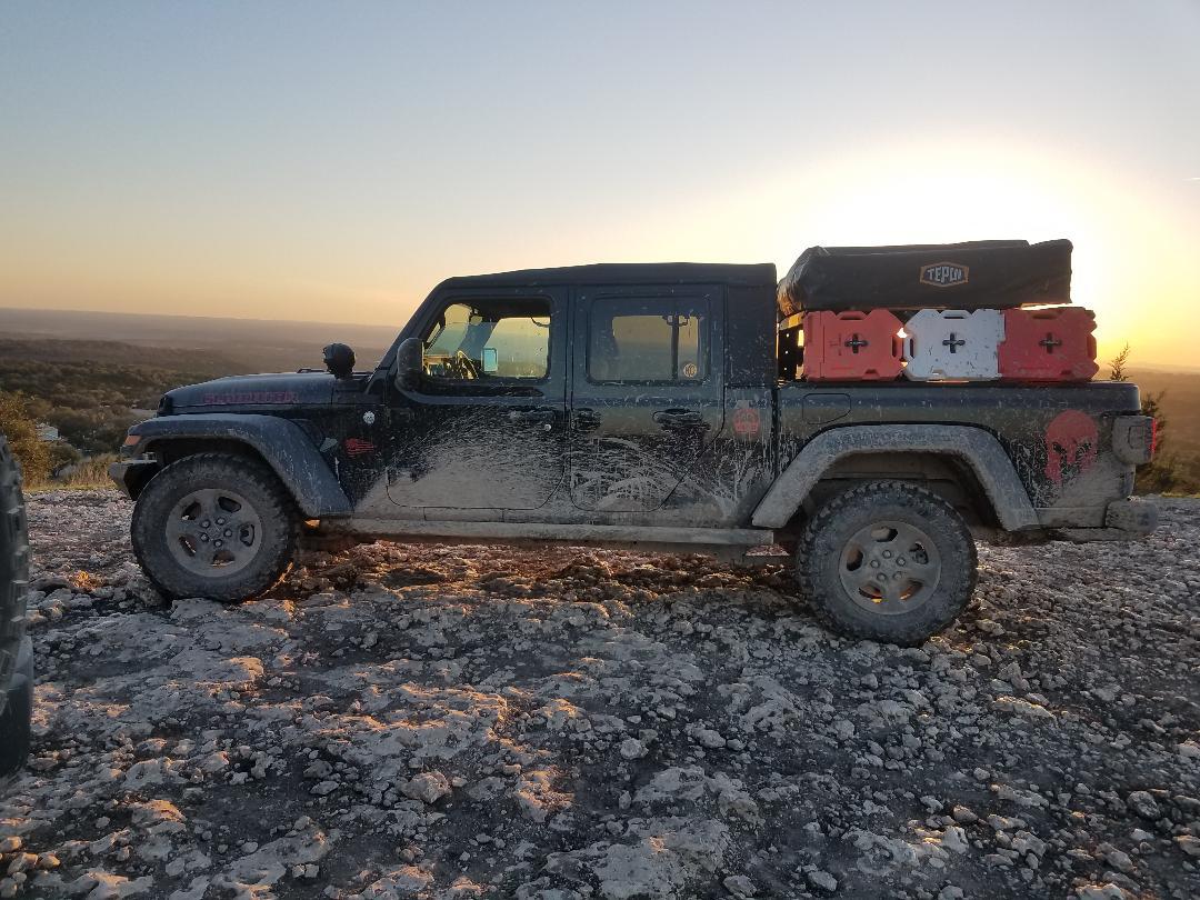 Jeep Gladiator Best rooftop tent for JT? HF with tent