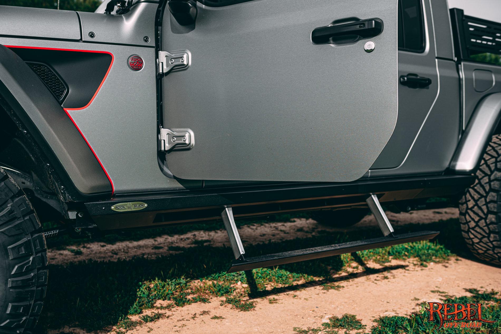 Jeep Gladiator 2020 Jeep Gladiator Brushed Aluminu with XPLOR Half Rack RebelOffRoad-00692