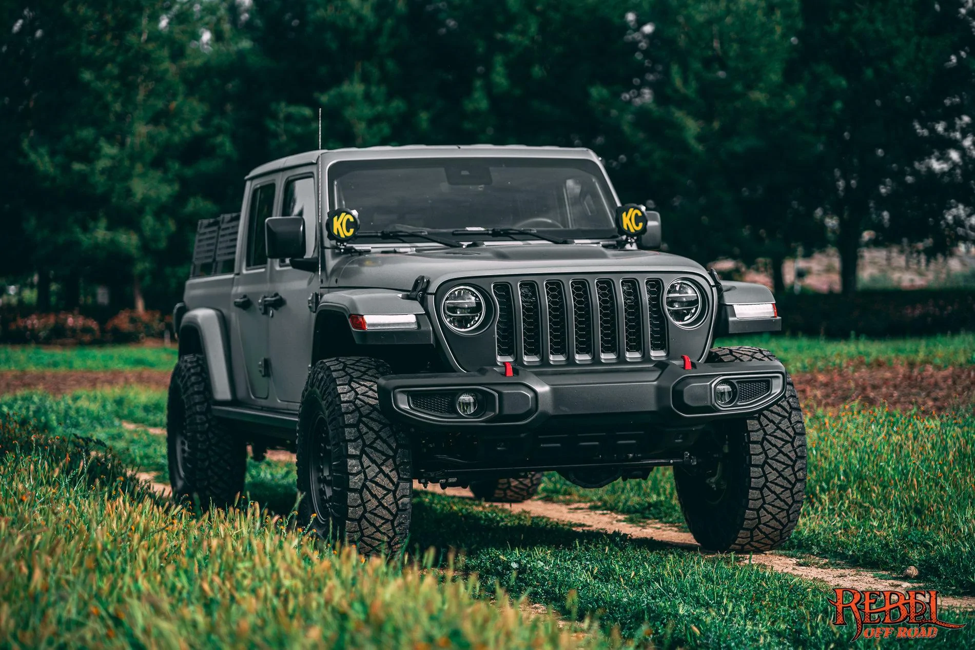 Jeep Gladiator 2020 Jeep Gladiator Brushed Aluminu with XPLOR Half Rack RebelOffRoad-00694