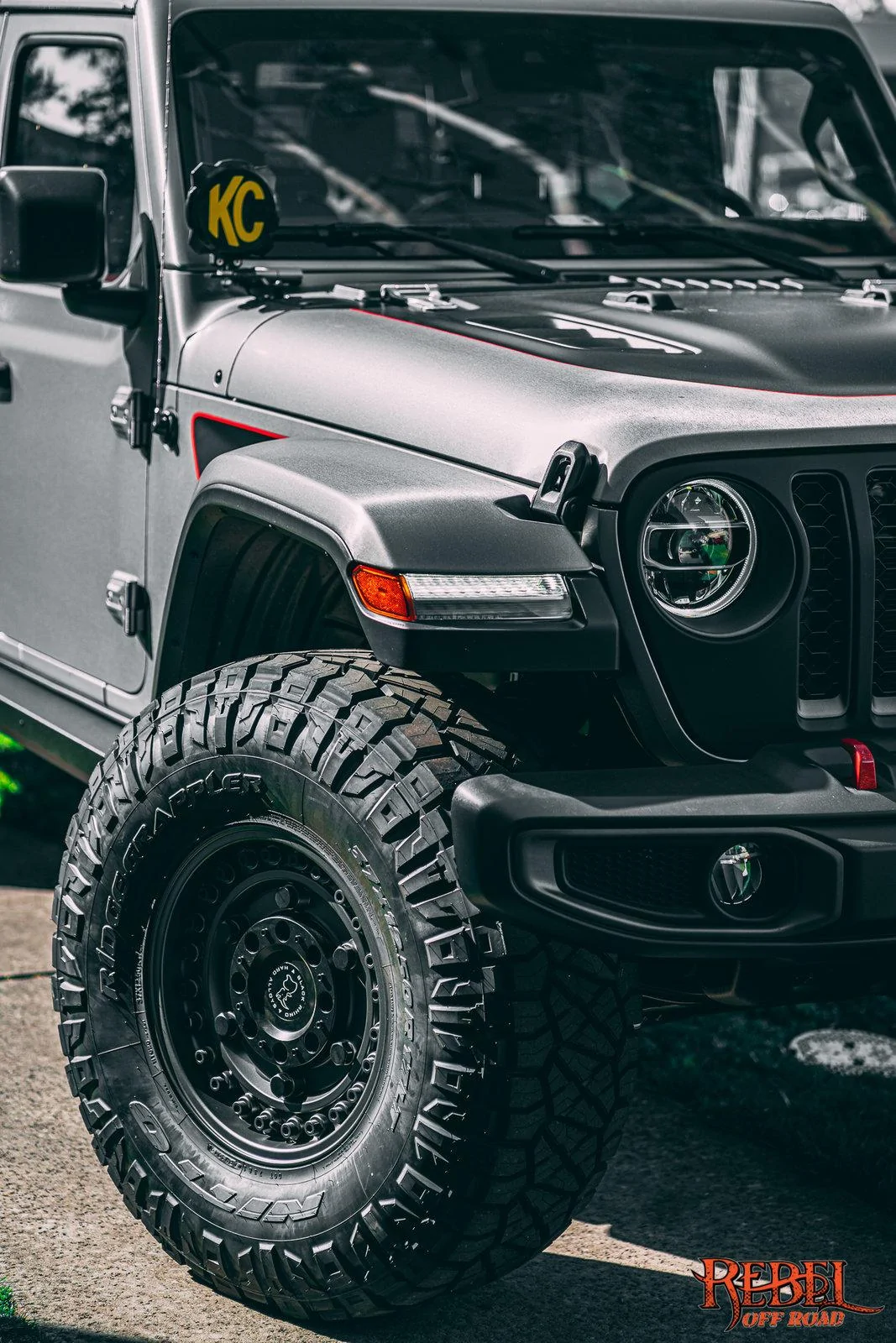 Jeep Gladiator 2020 Jeep Gladiator Brushed Aluminu with XPLOR Half Rack RebelOffRoad-00802