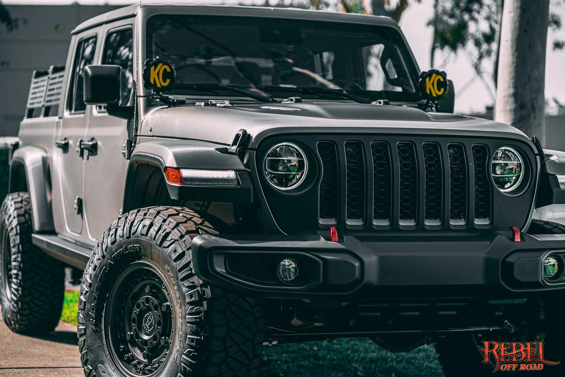 Jeep Gladiator 2020 Jeep Gladiator Brushed Aluminu with XPLOR Half Rack RebelOffRoad-00806