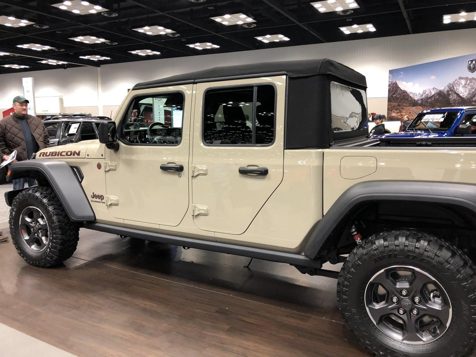 Jeep Gladiator Indy Auto Show BE83EB41-837A-4908-ADD6-E9F163CE96EC
