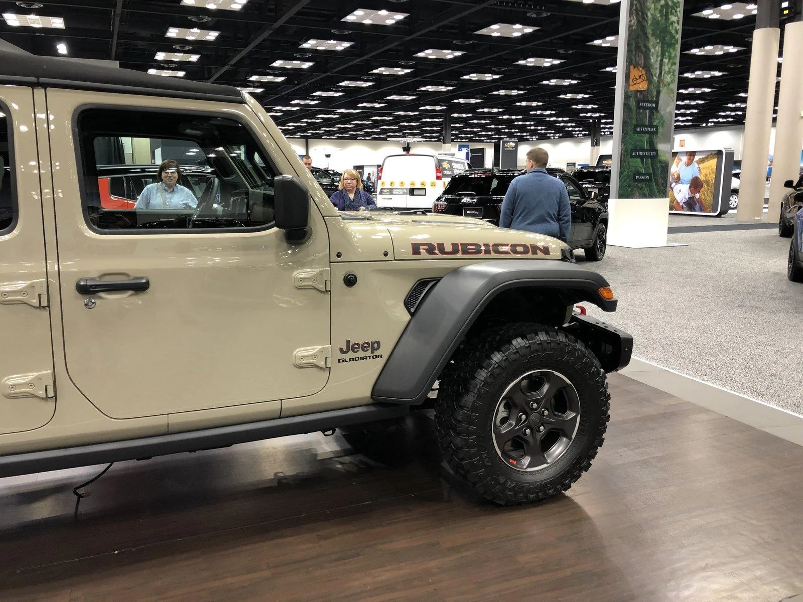 Jeep Gladiator Indy Auto Show D1E3263A-82E3-47CE-9ADB-24C75703967B