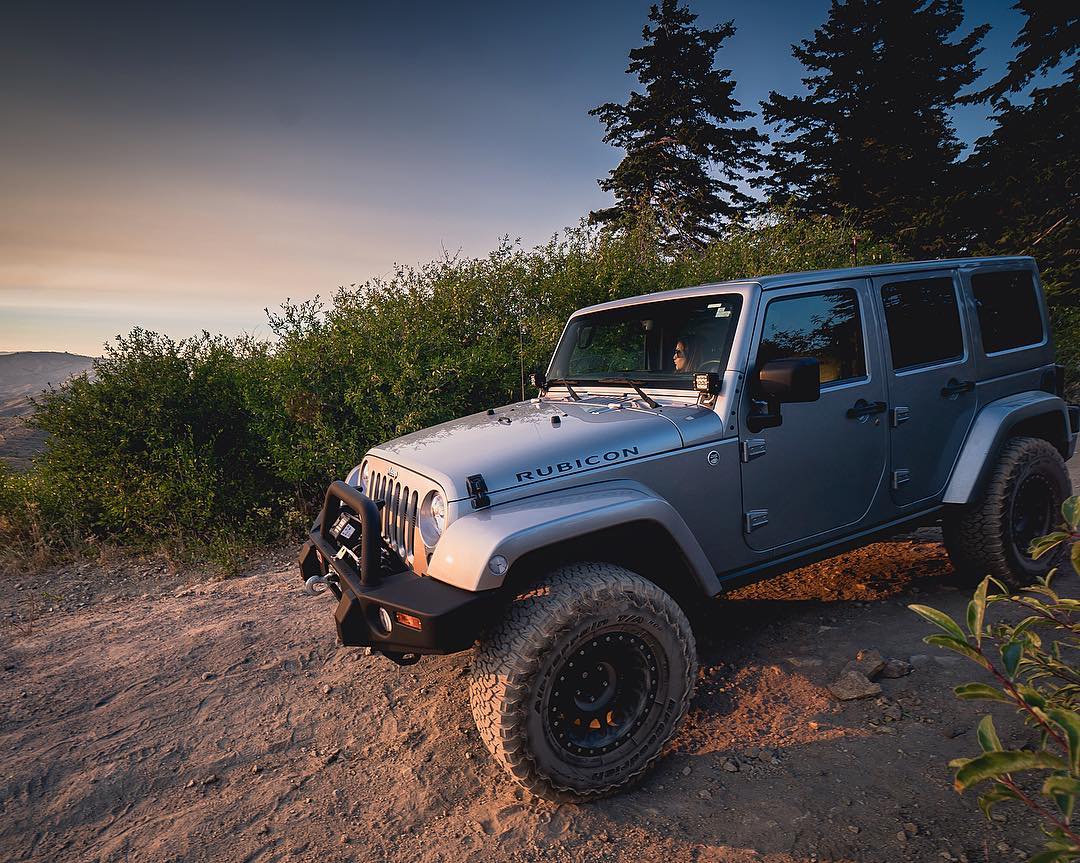 Jeep Gladiator Current and former Jeep owners 38220732_219030152123820_1020360598895984640_n