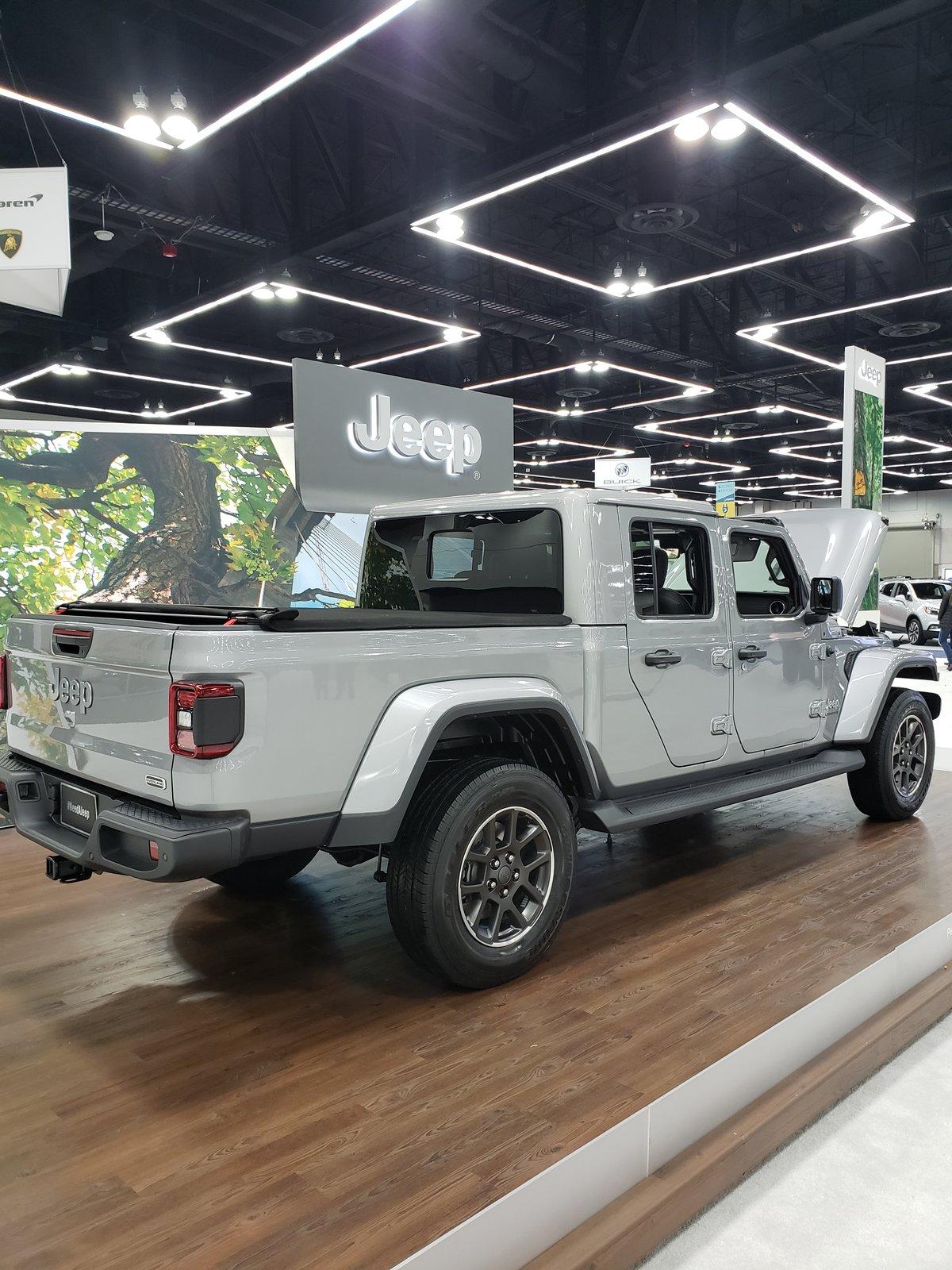 Jeep Gladiator BILLET SILVER Gladiator JT Club 20190124_200340