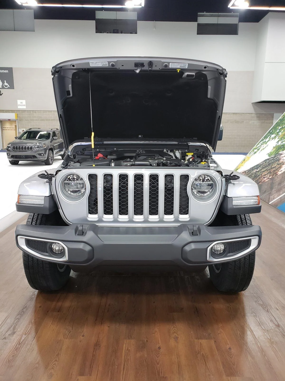 Jeep Gladiator BILLET SILVER Gladiator JT Club 20190124_200313