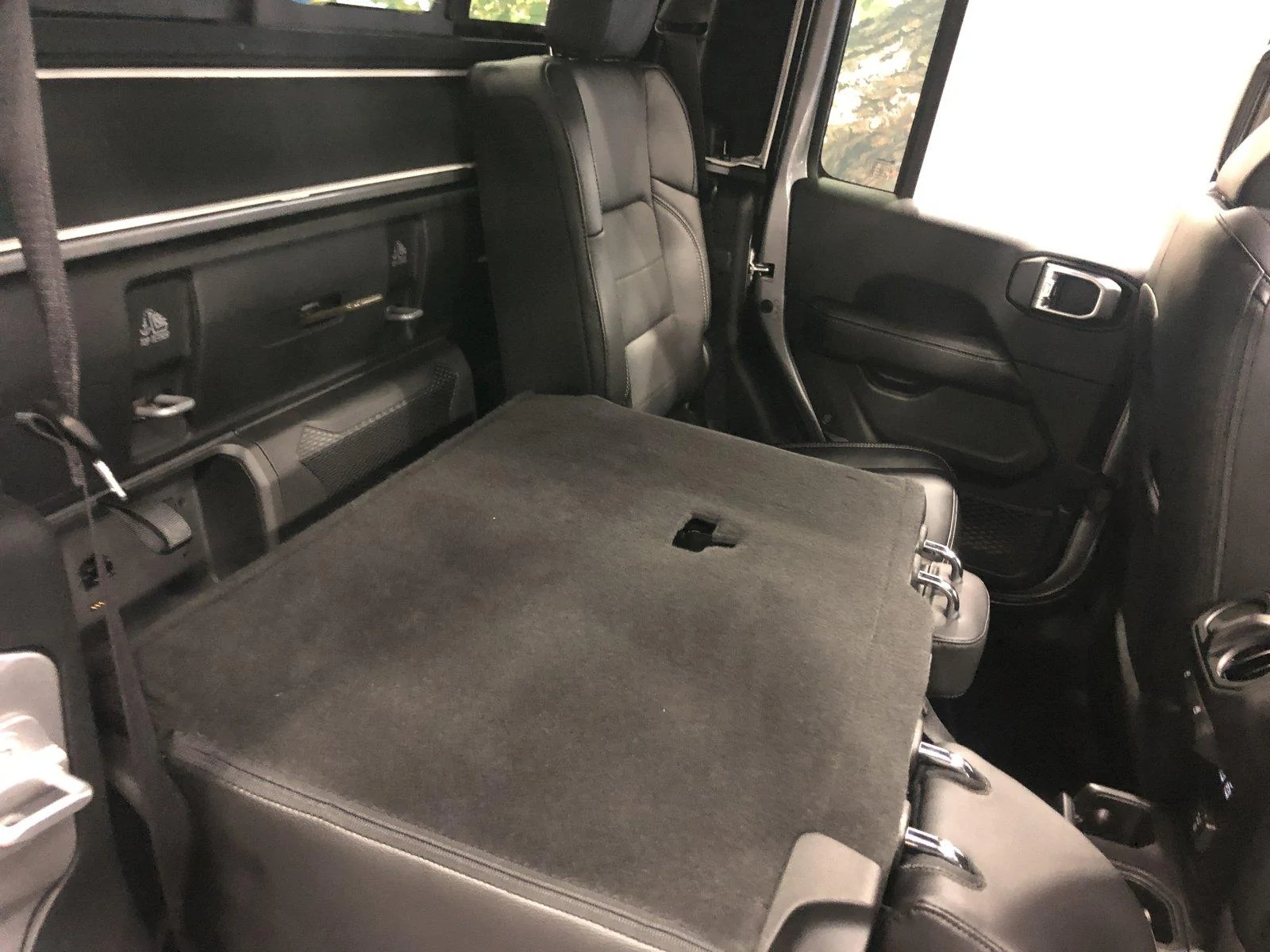 Jeep Gladiator JT sightings at consumer to shows? 27A49DCA-09EB-49C7-9CA2-8A92B7B0B187