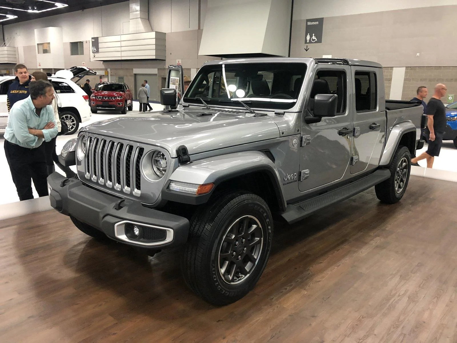 Jeep Gladiator JT sightings at consumer to shows? D5946839-3E63-4F04-8BD9-E1541CD0AADA