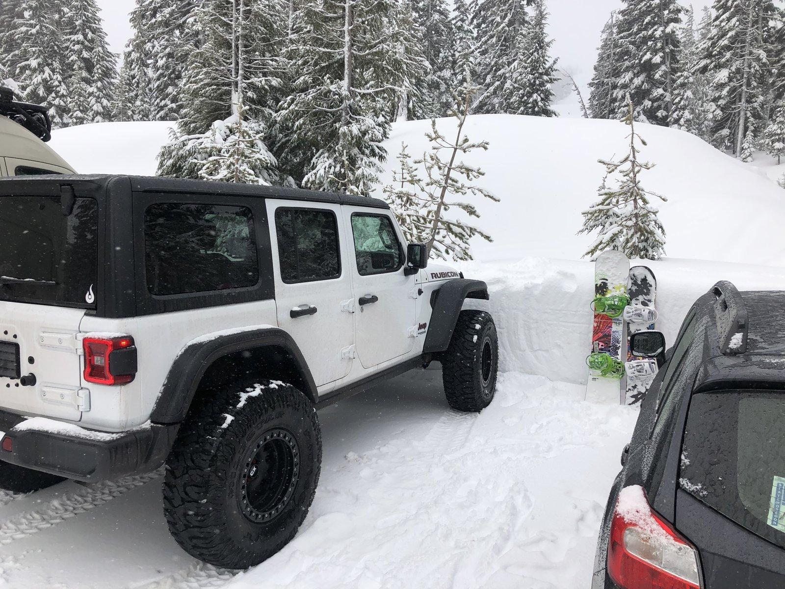 Jeep Gladiator JT sightings at consumer to shows? 65131C79-5A53-4A6E-BF78-1DBC5F8DF248