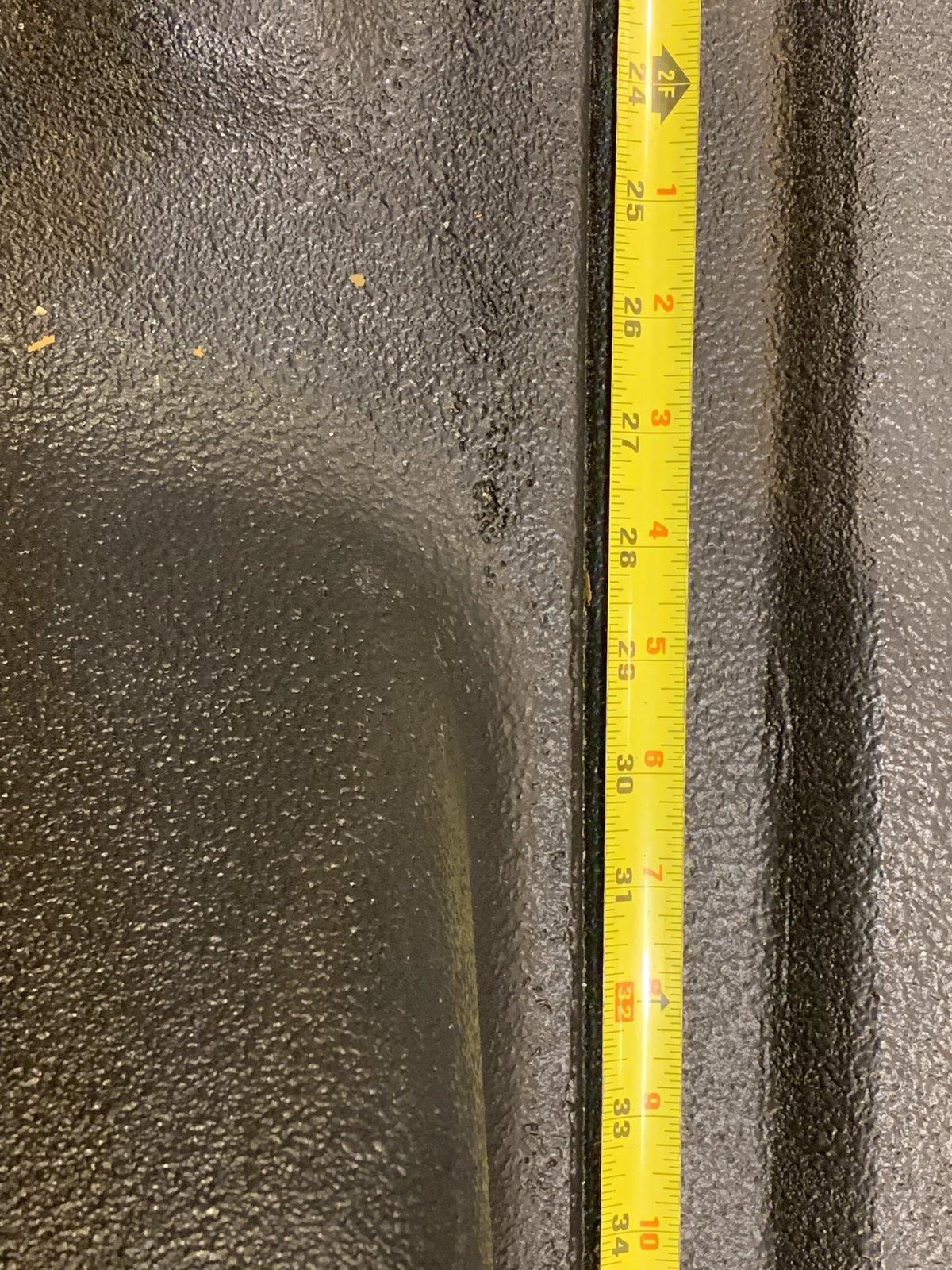 Jeep Gladiator Gladiator bed box depth / height is 17.5" from floor to top of rail IMG_0185.JPG