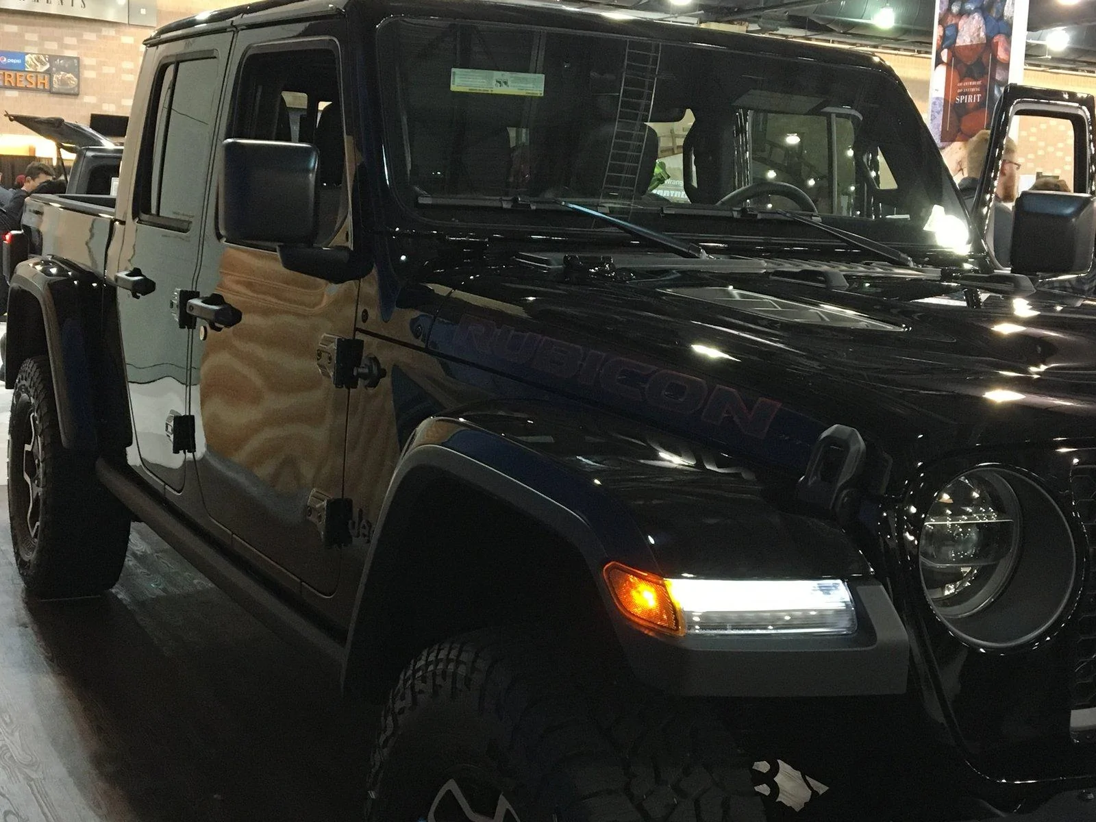 Jeep Gladiator BLACK Gladiator JT Club 8A0CE8FA-0697-4B48-838D-CAA23227EF97