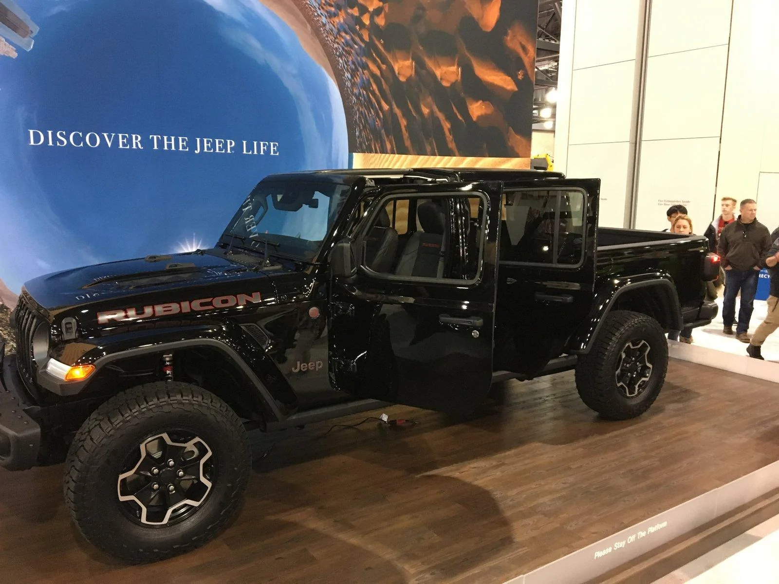 Jeep Gladiator BLACK Gladiator JT Club C402950D-E087-44E4-A348-438B380E5776