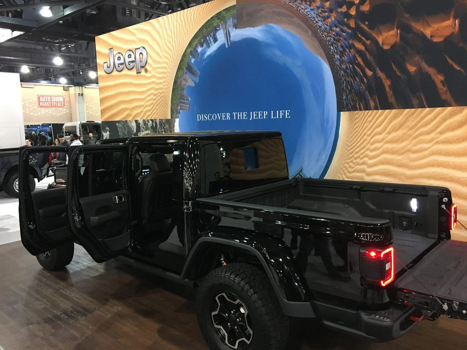 Jeep Gladiator BLACK Gladiator JT Club D6E98B68-32AB-4D24-BAAF-DCD4716F0B1E
