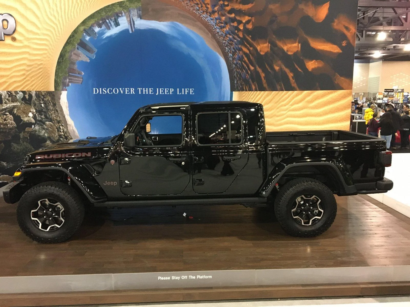 Jeep Gladiator BLACK Gladiator JT Club 5576D0E6-3090-41A1-A82E-DF50D422D650