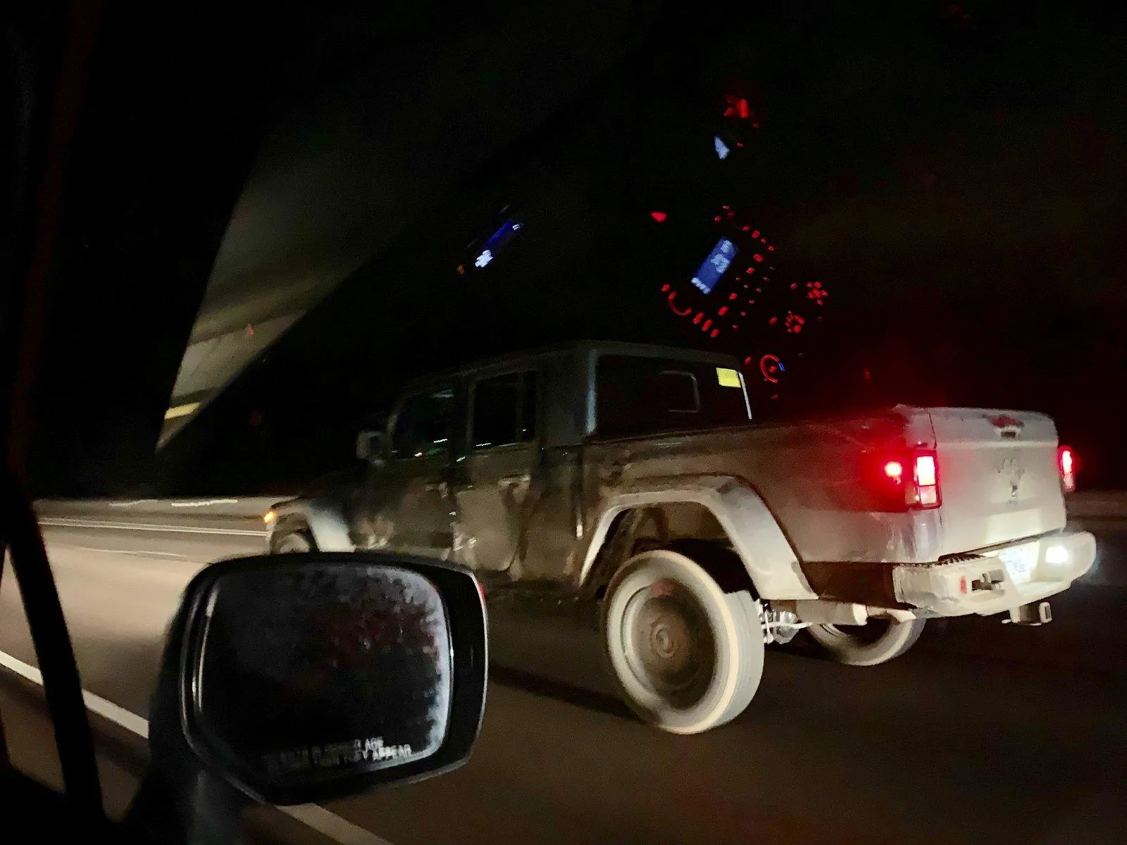 Jeep Gladiator 2020 Jeep Gladiator Spotted Testing in Black (Overland) and Billet Silver (Sport) 02DBA806-7E84-438A-AB39-745D2DF36107