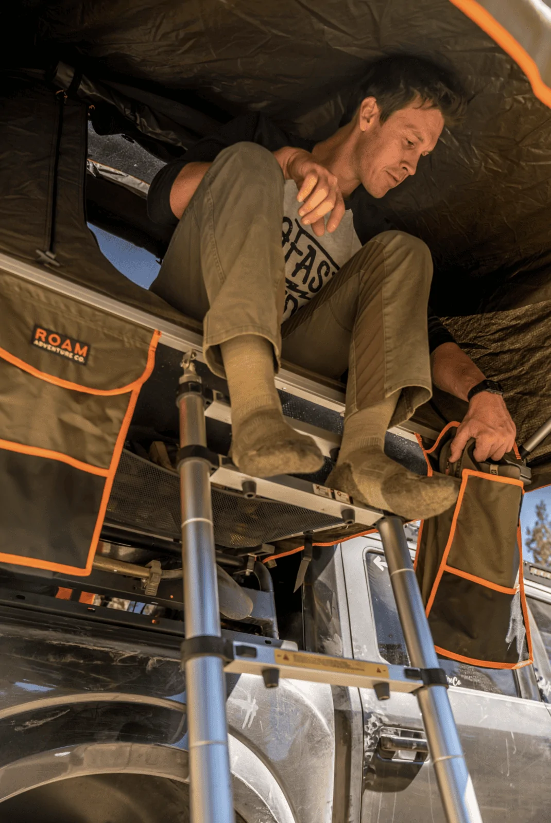 Jeep Gladiator ROAM Adventure Co. Vagabond Series Roof Top Tent RTT Screen Shot 2020-04-02 at 10.26.52 AM