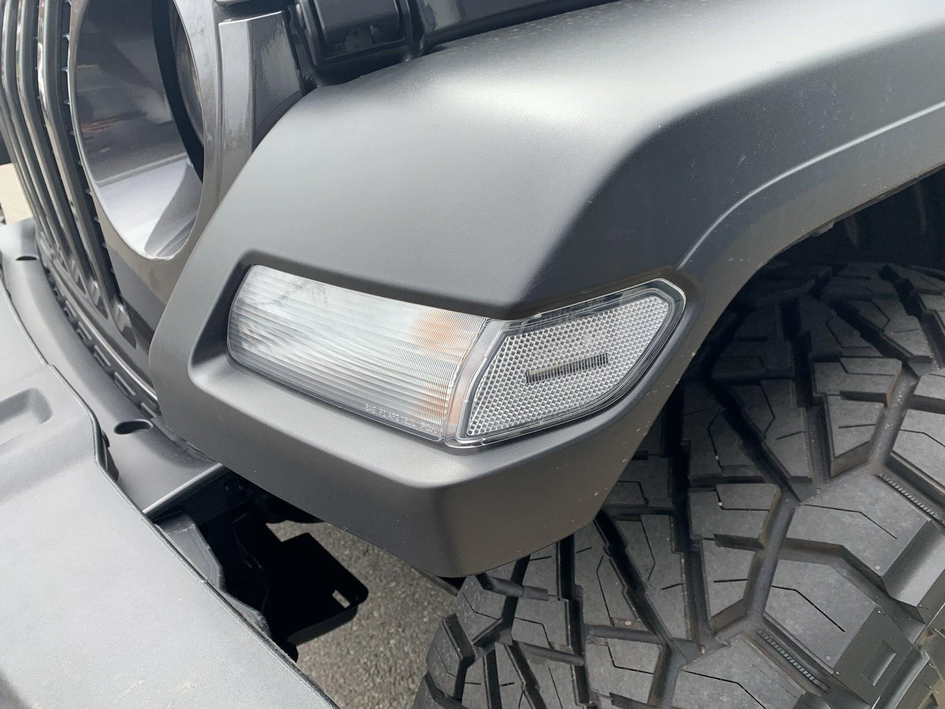 Jeep Gladiator Money Pit 73260800-8235-4FD7-9965-4D04A6D7E734