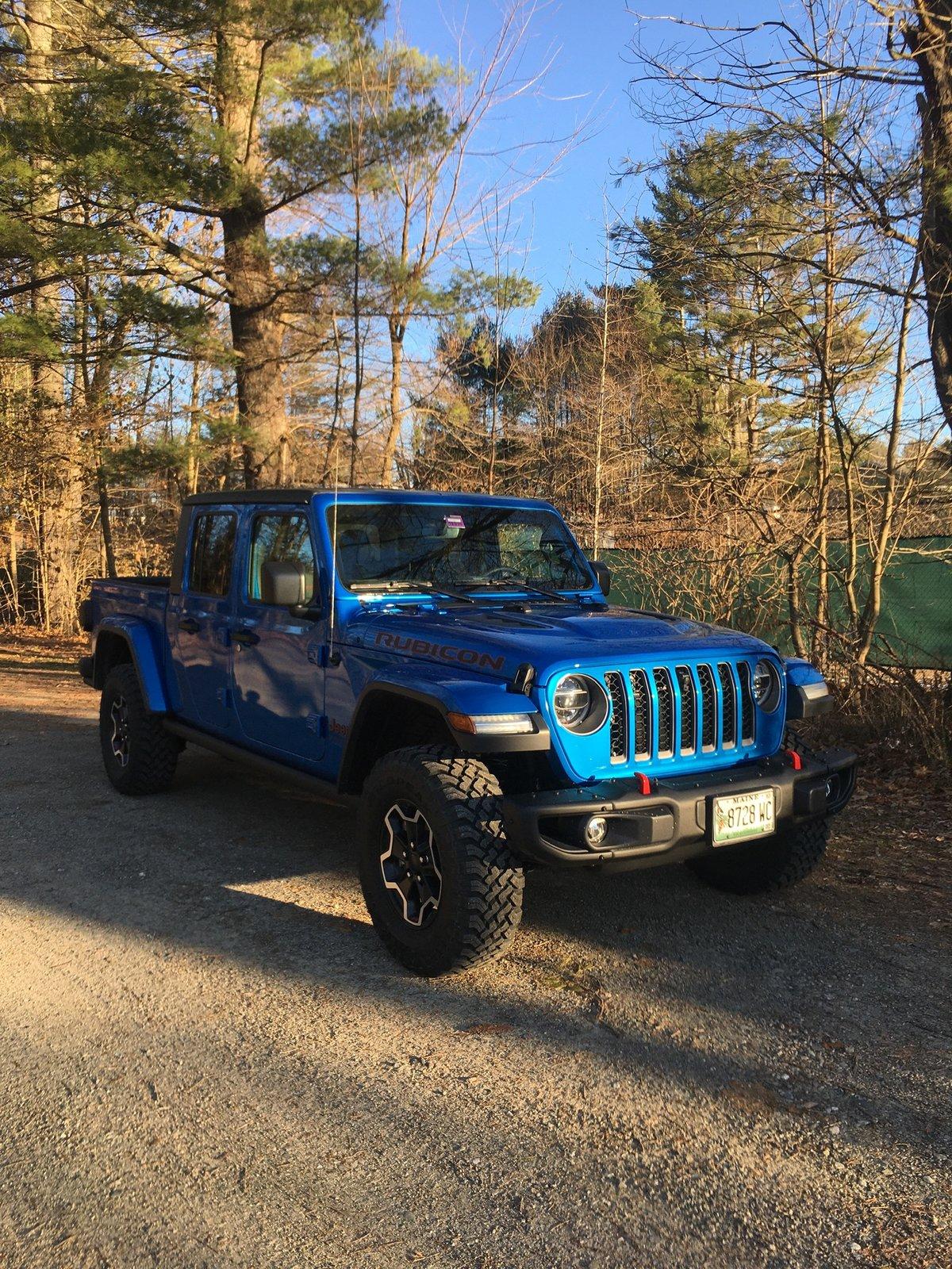 Jeep Gladiator HYDRO BLUE PEARL Gladiator JT Club CB73E32A-4E1F-4059-AB76-A643D7F4D585
