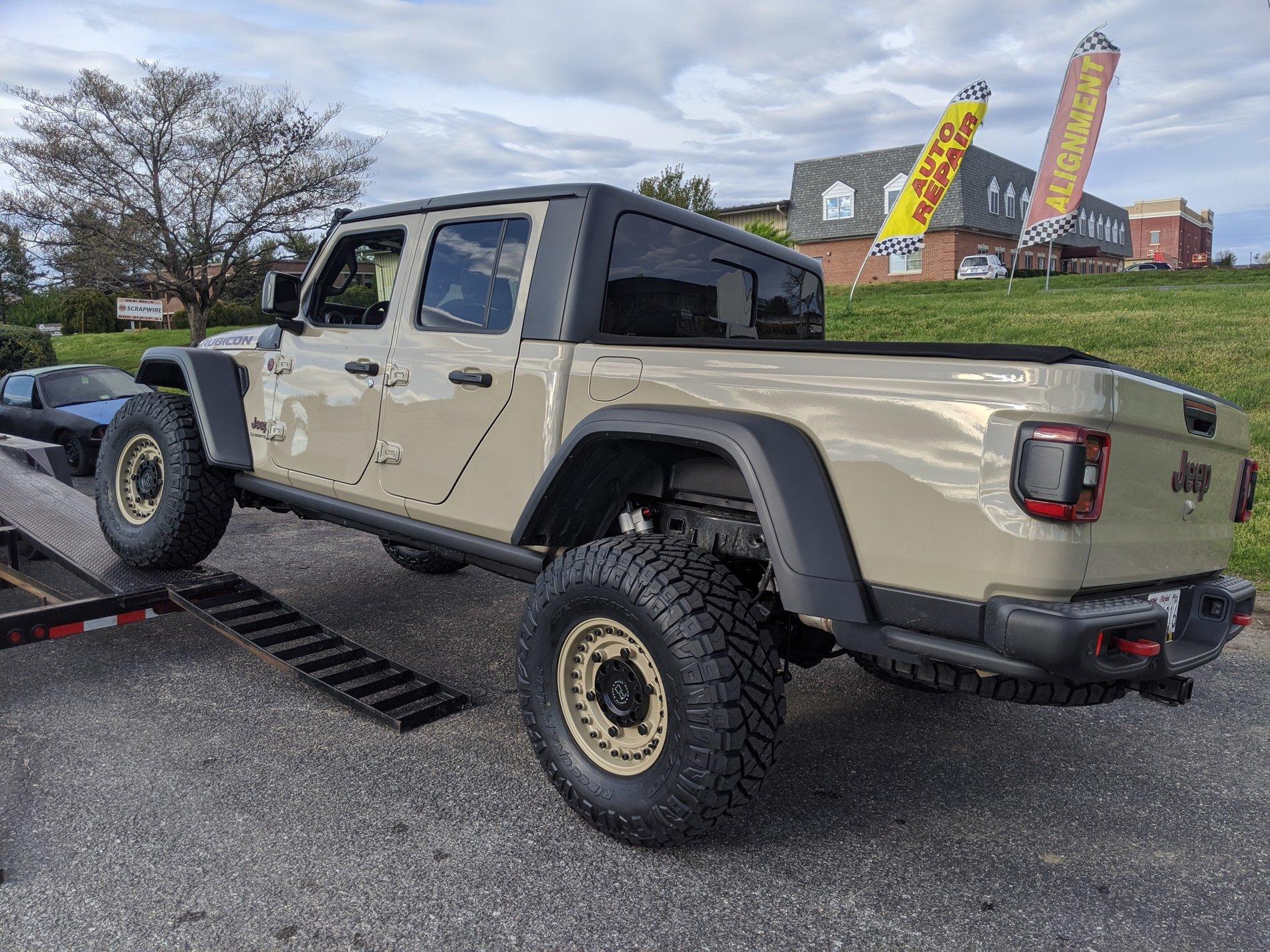 Jeep Gladiator SHOW ME YOUR WHEELS! MVIMG_20200403_174354_Original
