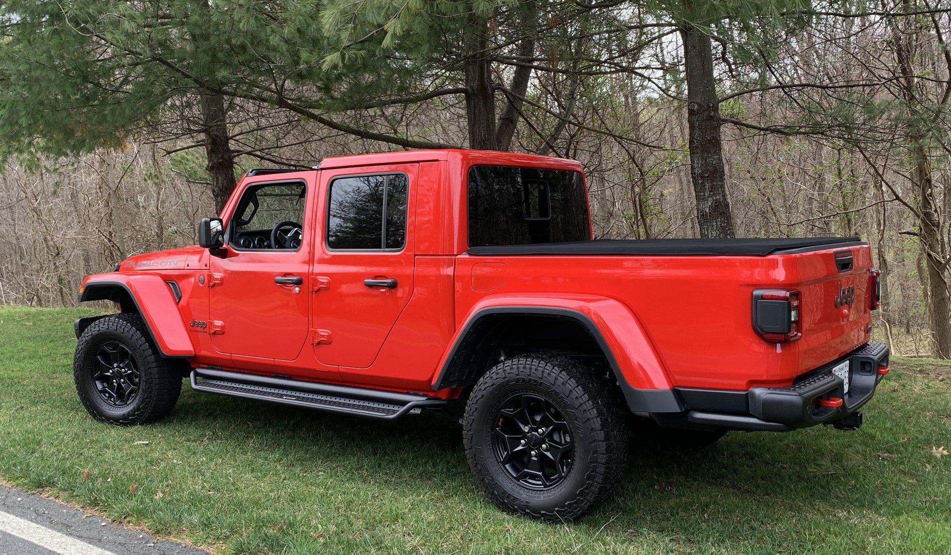 Jeep Gladiator OK Red 150A4D7F-307A-4AC3-B8E2-79DF893847AC_1_201_a