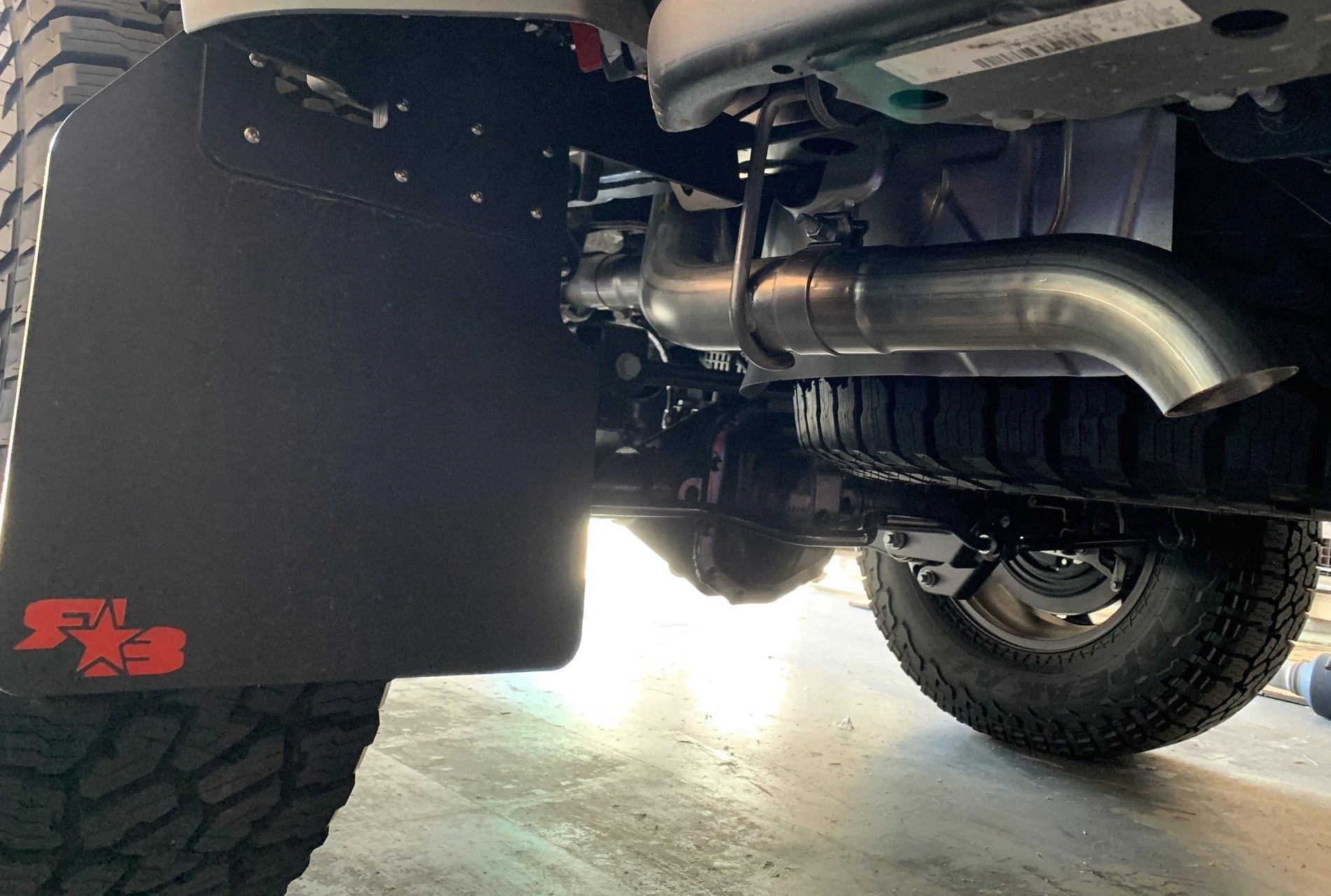 Jeep Gladiator OK Red E7343775-B59E-4E13-8CA3-C584FABBE7BC_1_201_a
