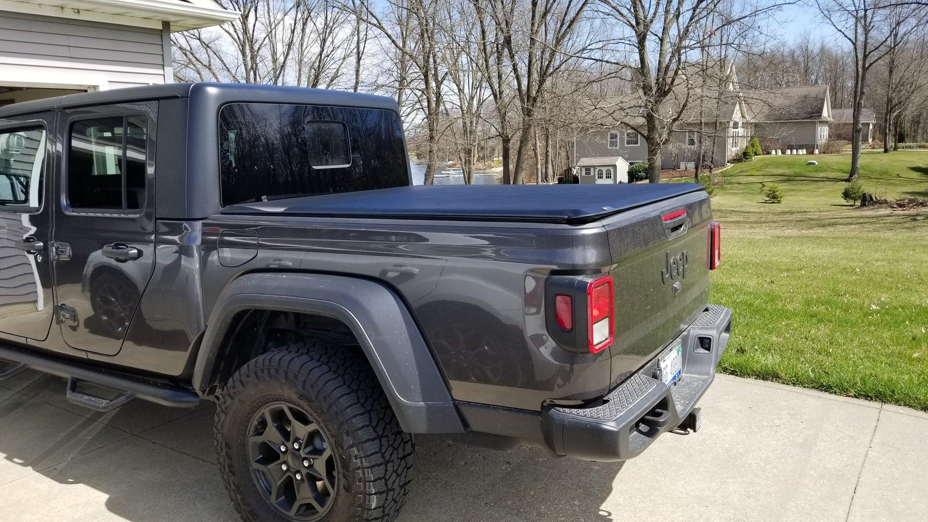 Jeep Gladiator Bed cover on the cheap! (From Chevy Colorado) 20200405_130545