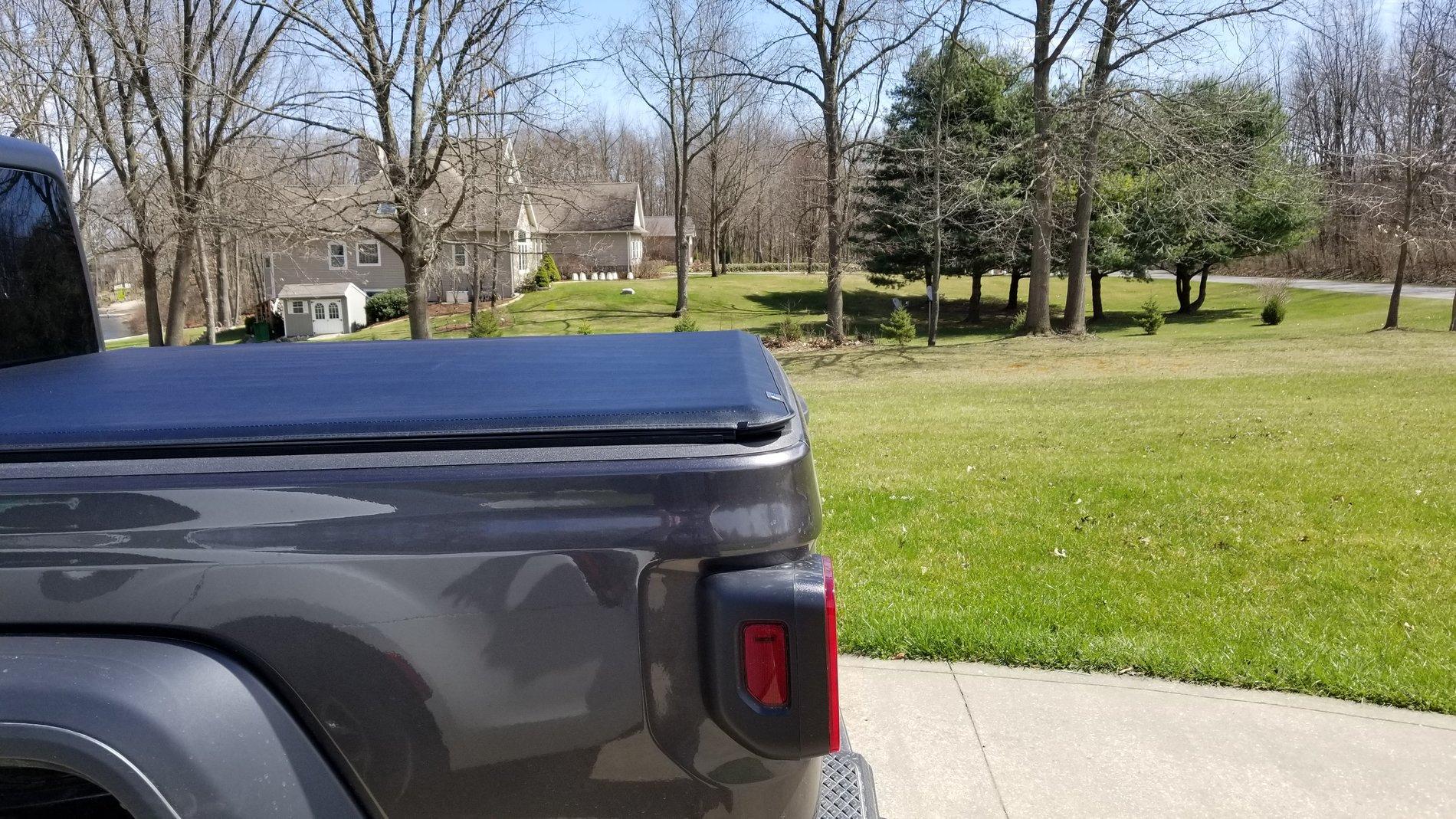 Jeep Gladiator Bed cover on the cheap! (From Chevy Colorado) 20200405_130549