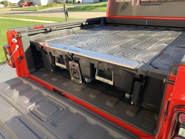 Jeep Gladiator Gladiator "Decked System" BD92DA24-E9FD-49A6-895E-0382A4418A82