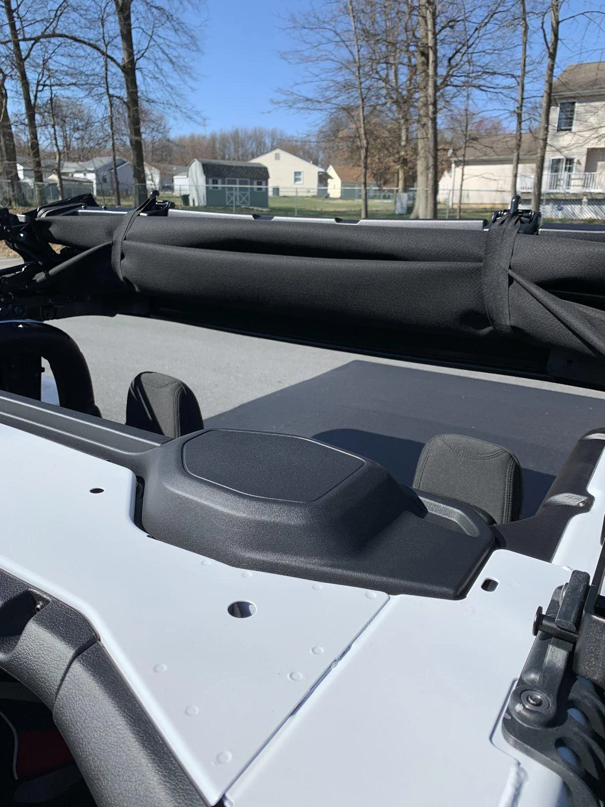Jeep Gladiator Different use for soft top straps... F8C00BAA-85E9-4F7F-85A2-8877ABC8C405
