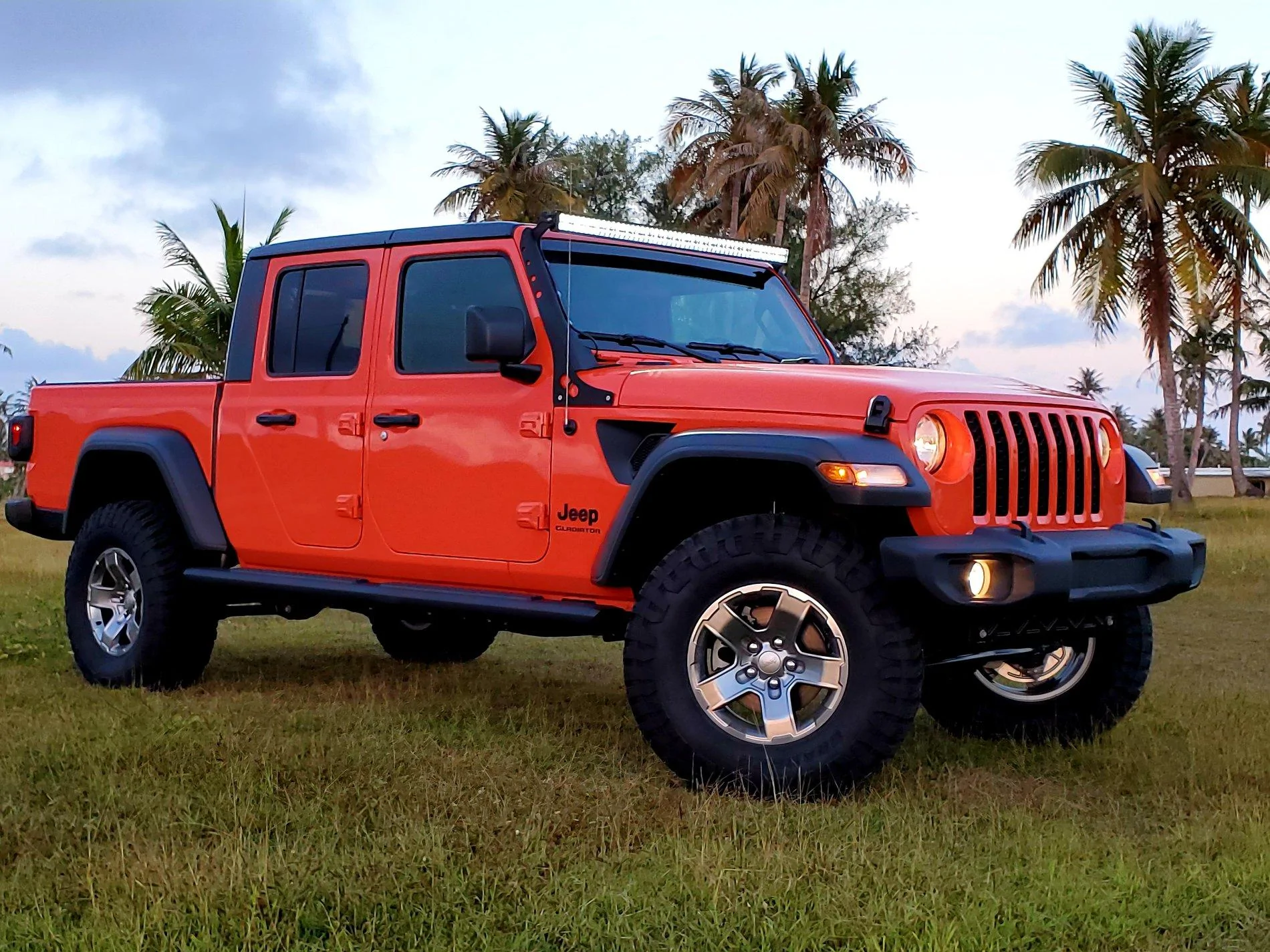 Jeep Gladiator SPORTICON a Sport S built for the Rubicon trail 20200406_204000