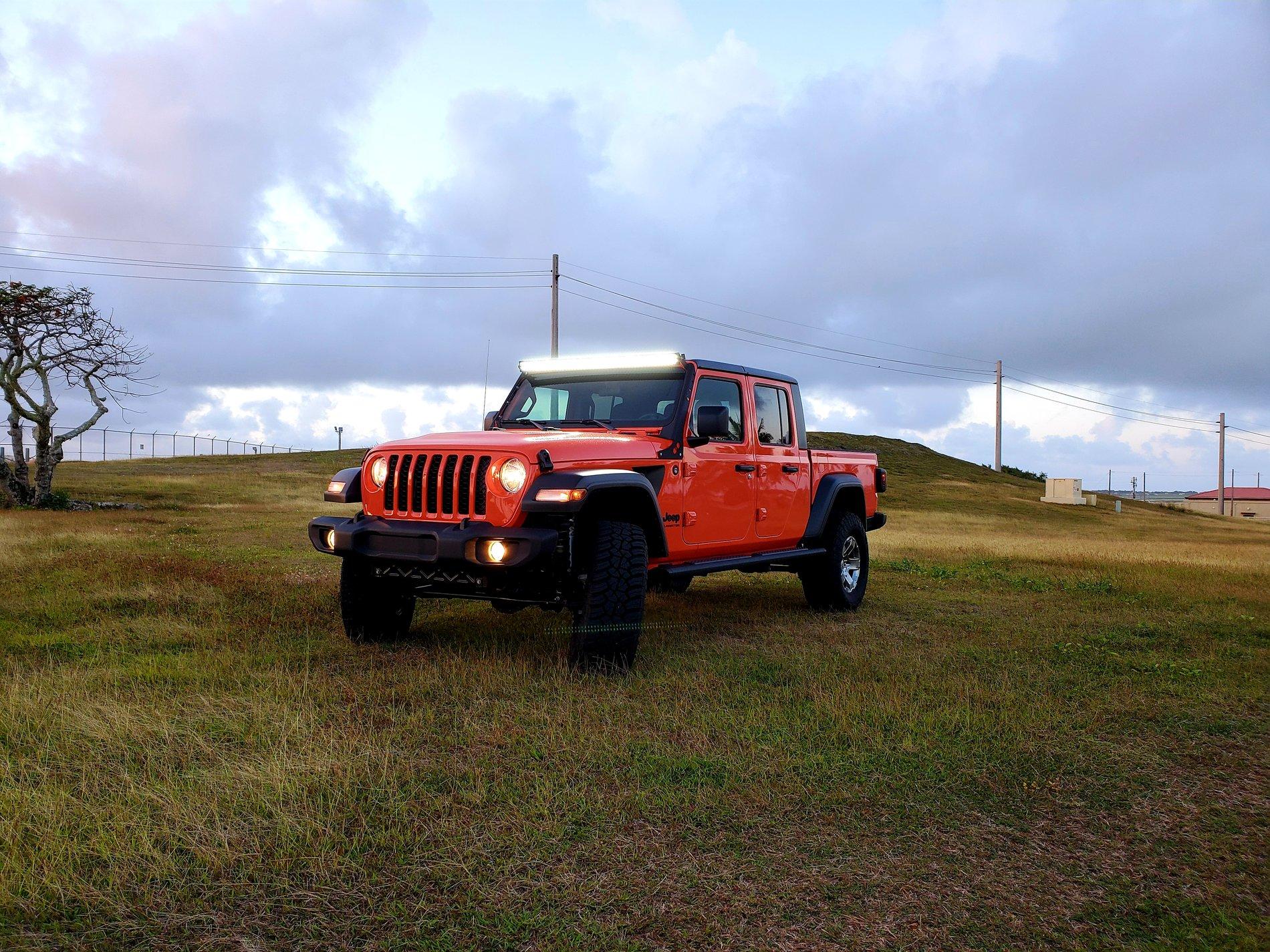 Jeep Gladiator SPORTICON a Sport S built for the Rubicon trail 20200406_203937