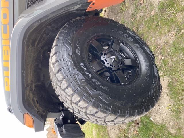 Jeep Gladiator 37’s with no lift! 17DCBB1C-1C7C-4438-A2B5-78555BBAC6AE
