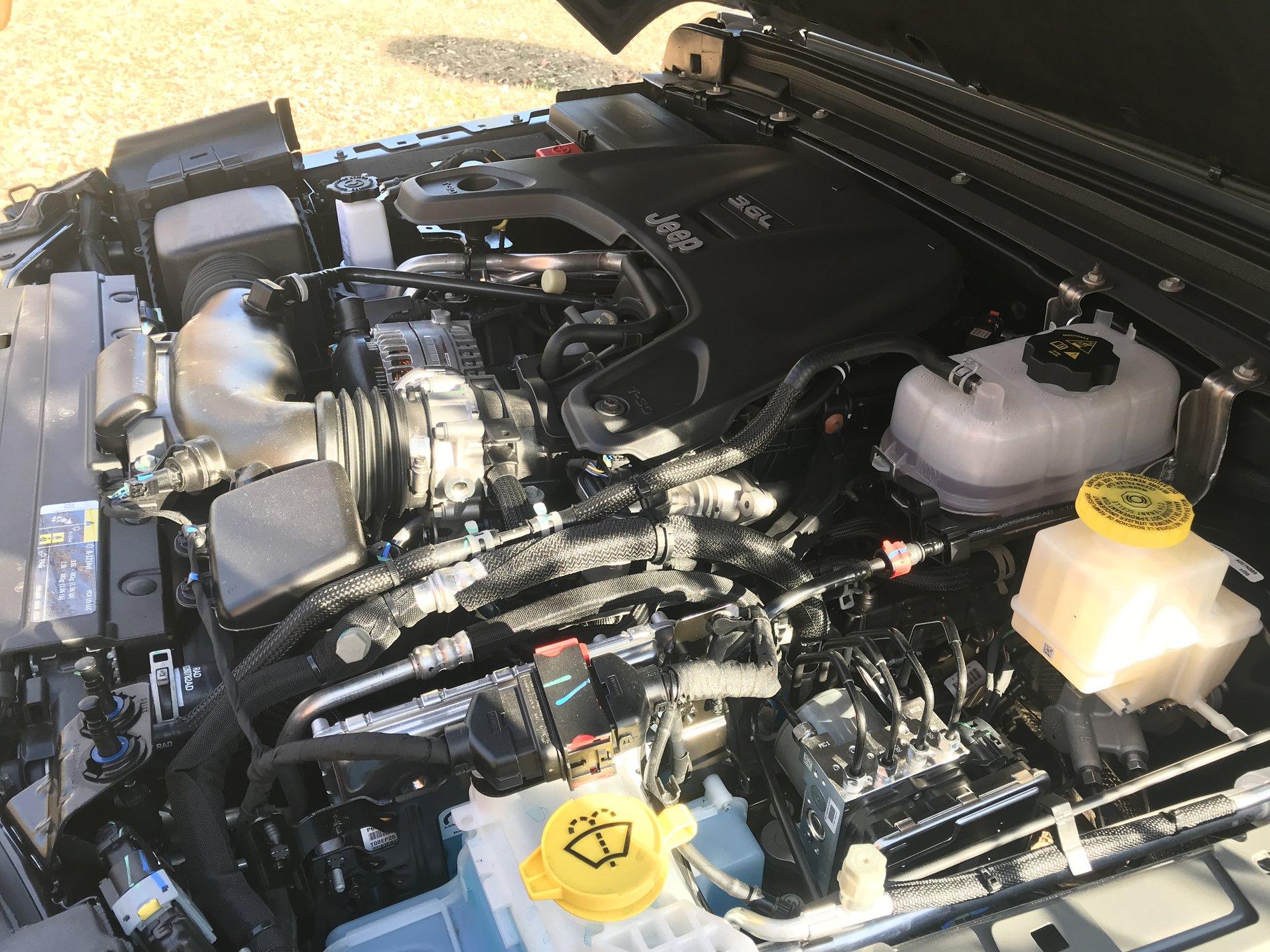 Jeep Gladiator Sport S Max Two - 1,200 and 11,000 miles pictures IMG_7213.JPG