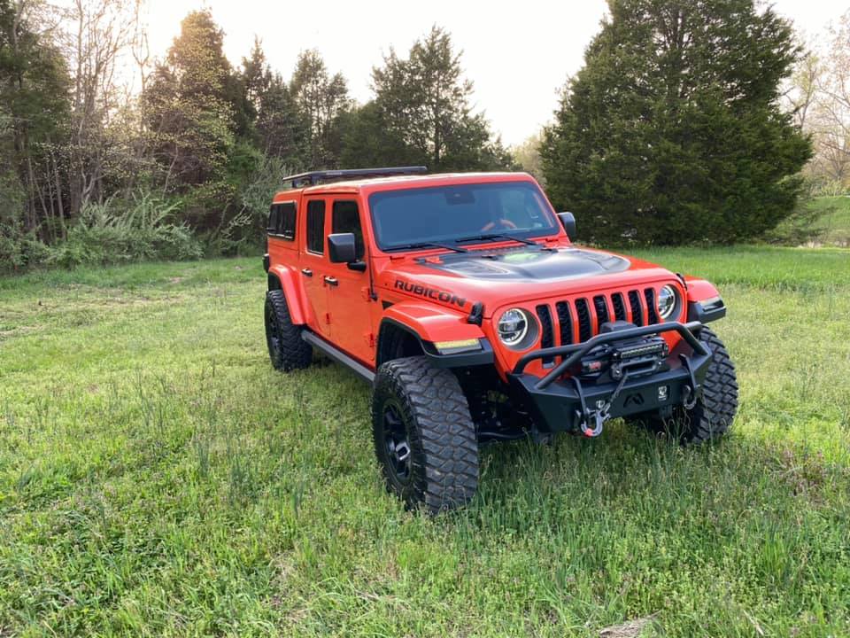 Jeep Gladiator ARE Gladiator Shell Pre Order 91628067_10218470891415987_5274569436940992512_n