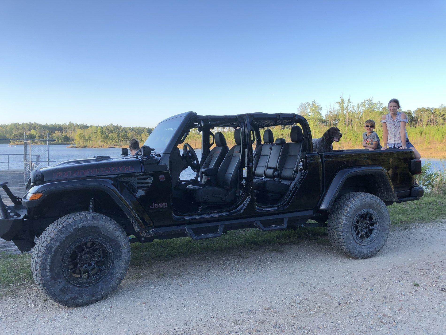 Jeep Gladiator First Time topless! 997C4B7A-BE66-4147-89FC-EBBBE65CAF9A