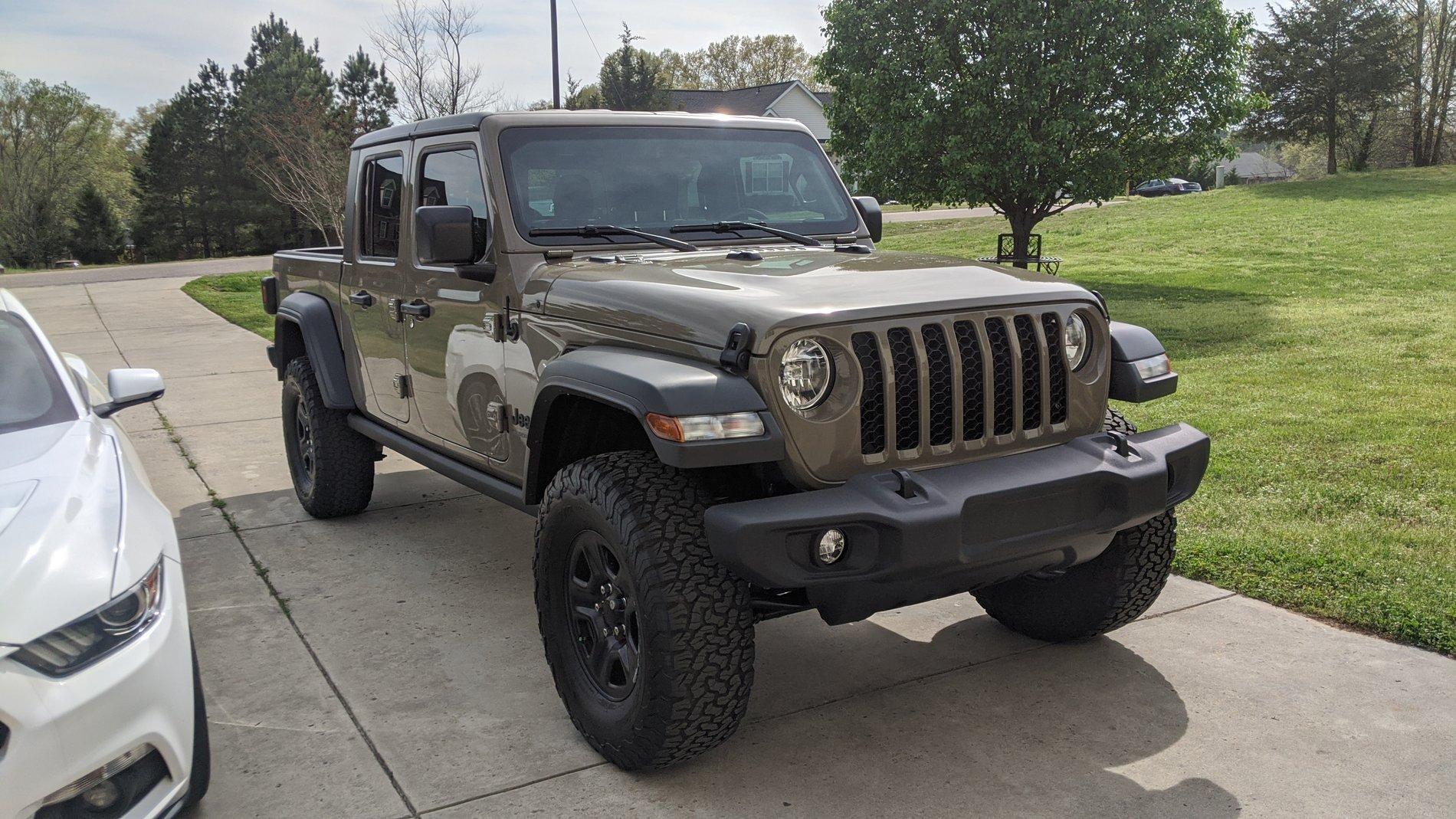 Jeep Gladiator Rough country 2.5 lift opinions? I want to run 37’s MVIMG_20200328_160850