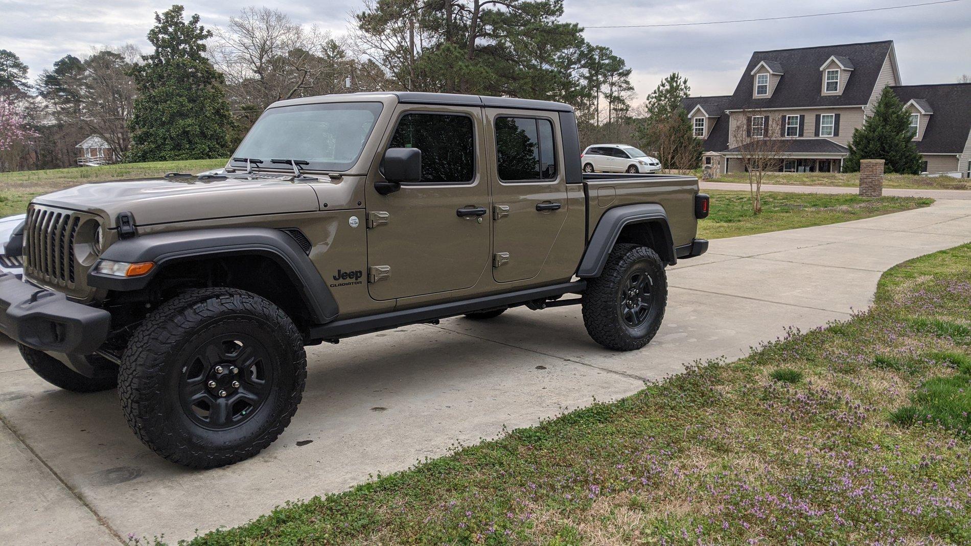 Jeep Gladiator Rough country 2.5 lift opinions? I want to run 37’s MVIMG_20200315_104727