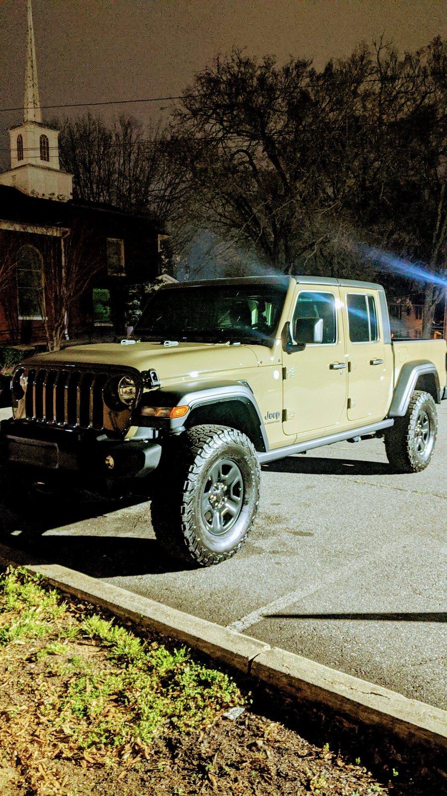 Jeep Gladiator Gator Green really does change color during the day. IMG_20200315_225022