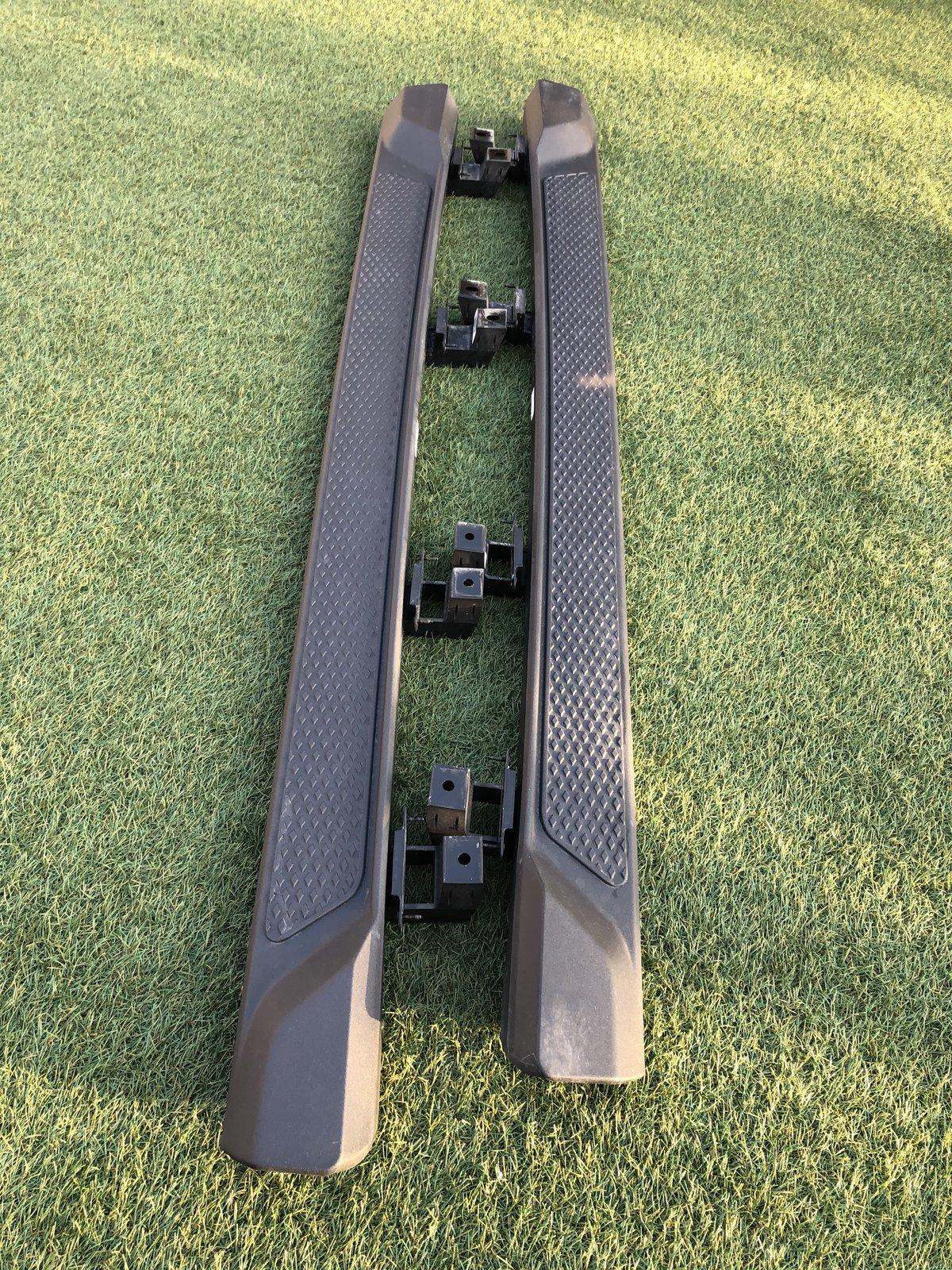 Jeep Gladiator Overland running boards steps F7028D7B-0CA2-4E87-963E-43E42AA94CED