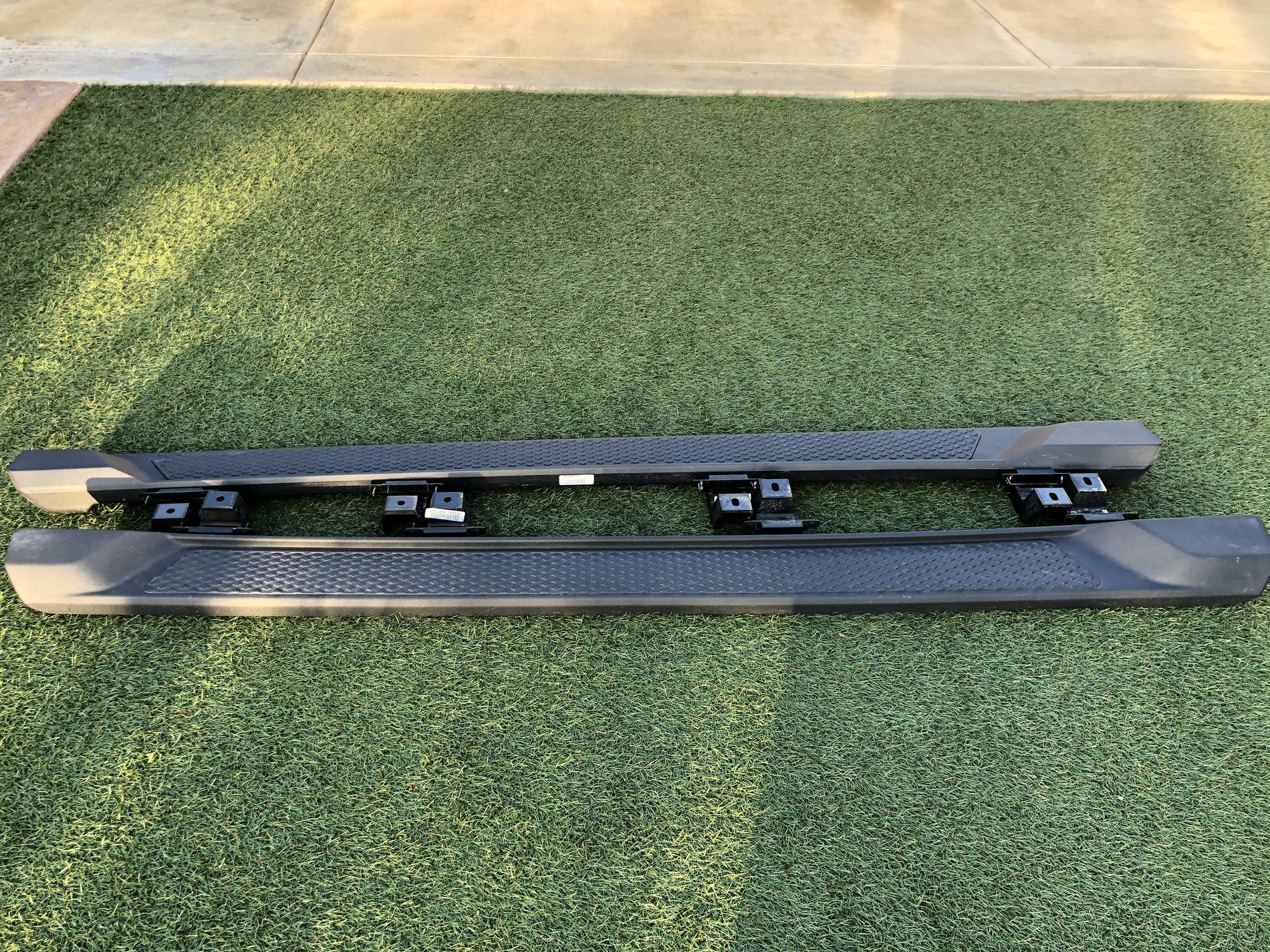 Jeep Gladiator Overland running boards steps 8C1A7007-9BD9-4018-99E2-13D41F80F873