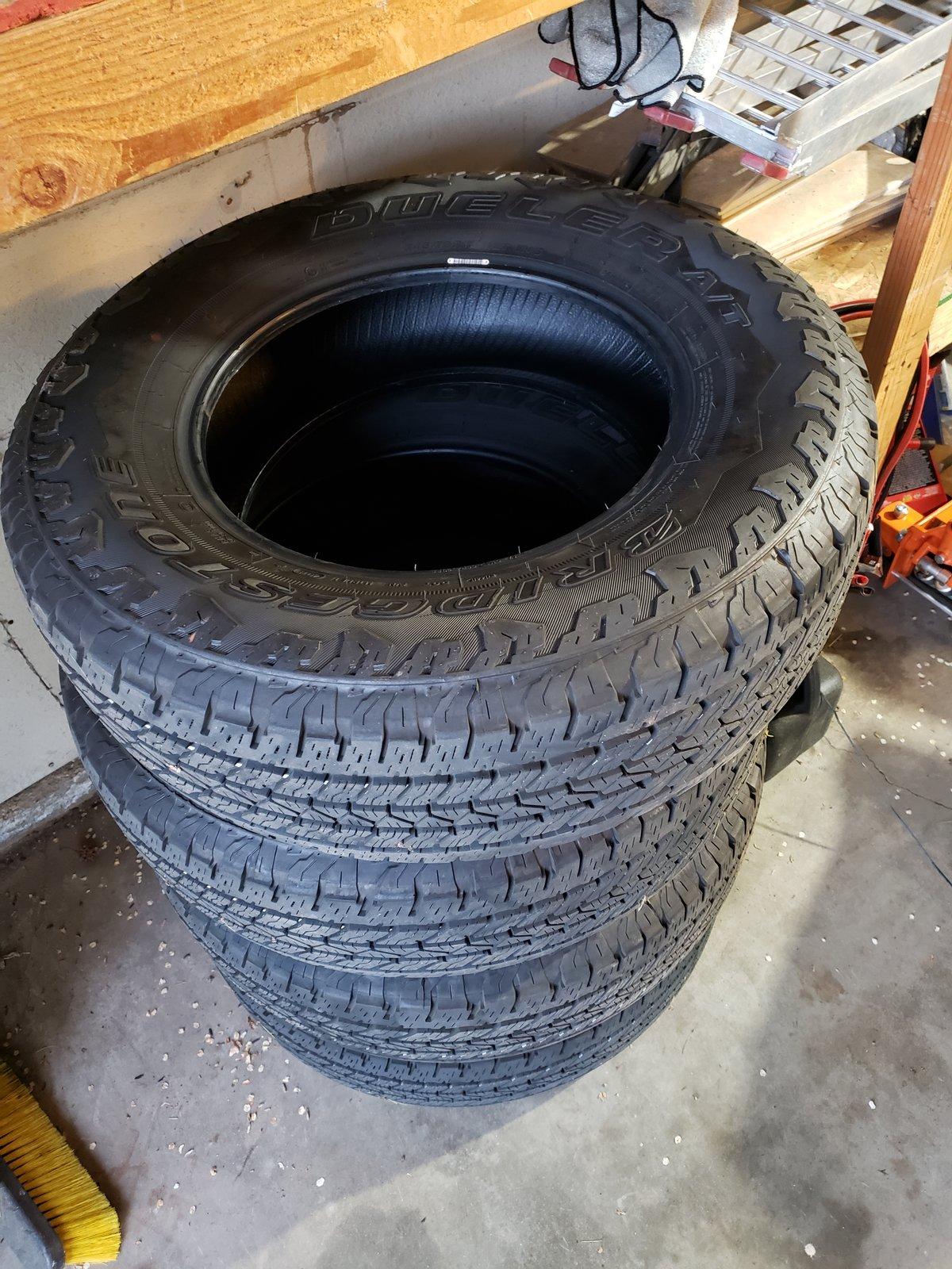 Jeep Gladiator 2020 gladiator sport s tires (no wheels) 20200401_192353