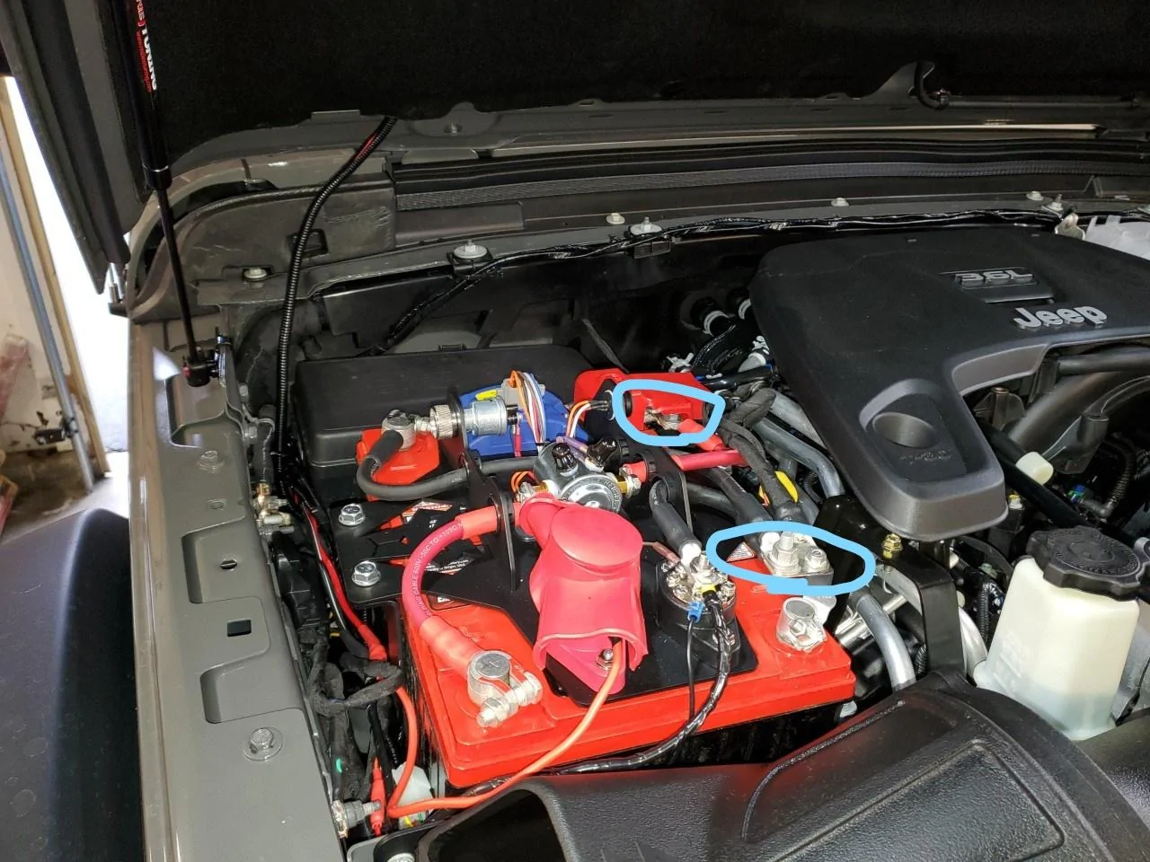 Jeep Gladiator where are you powering the winch? compressor13_LI
