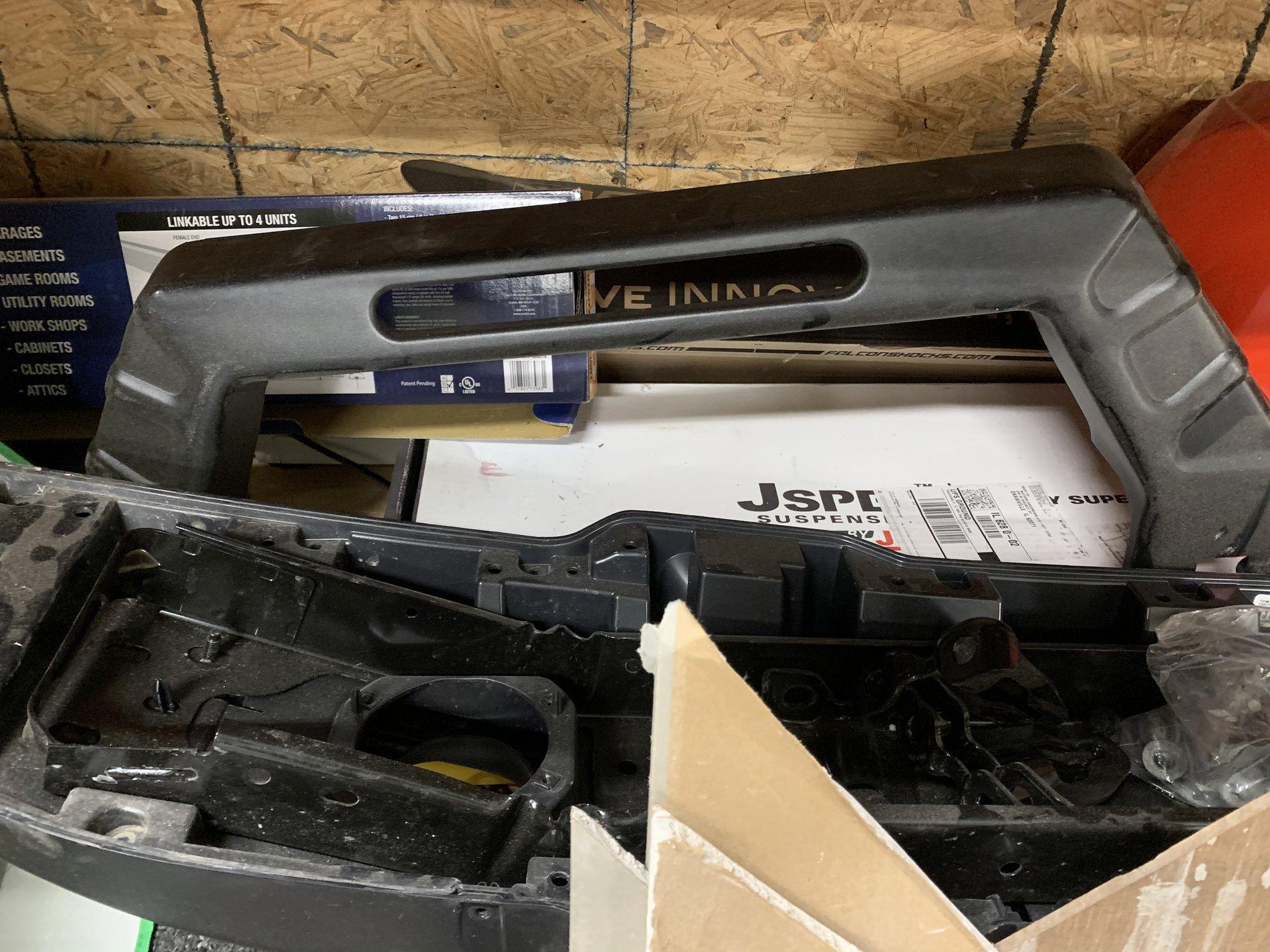 Jeep Gladiator FS: Misc items (sliders,skid plate, Teraflex trackbar, Daystar lift, etc 1F163D82-4B9C-4AF4-A657-5225BC83F628