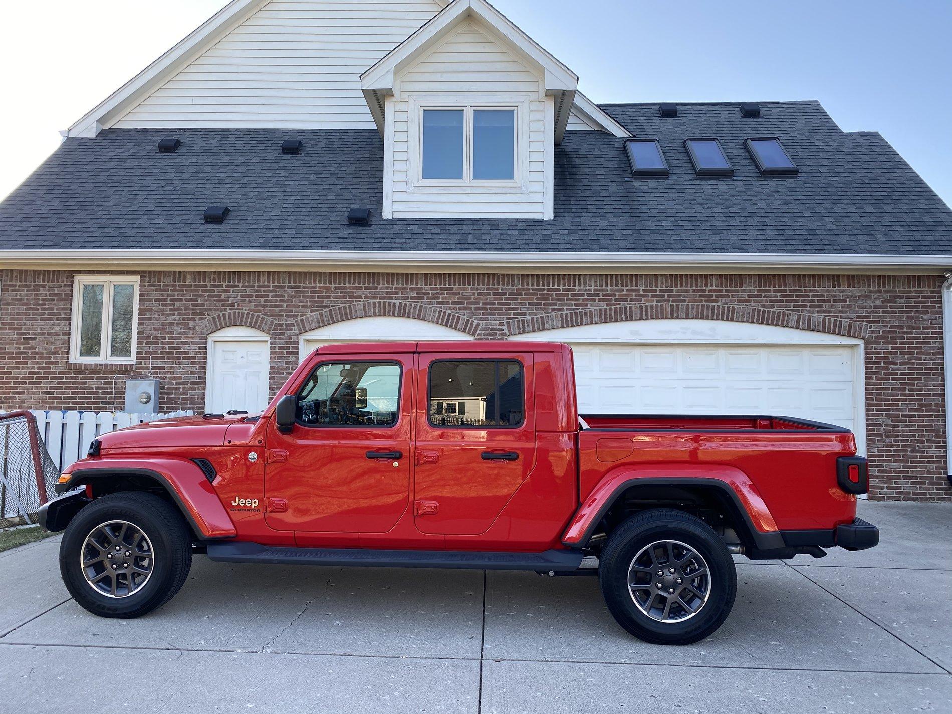 Jeep Gladiator Howdy from Central Indiana 60D64DEE-4CF7-4798-A40D-2740237E3A6F
