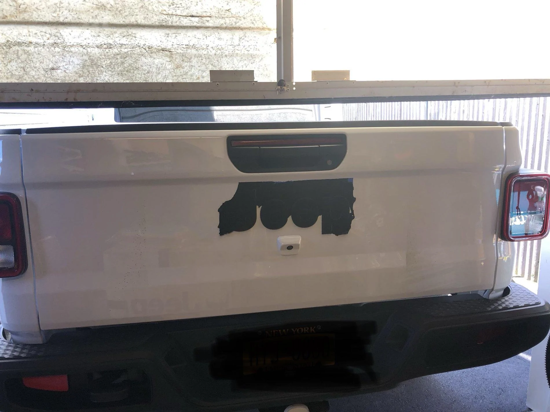 Jeep Gladiator First experience using Plastidip(Jeep emblem) F47EB4EF-C79C-4756-BF38-69BAF6DF04EE